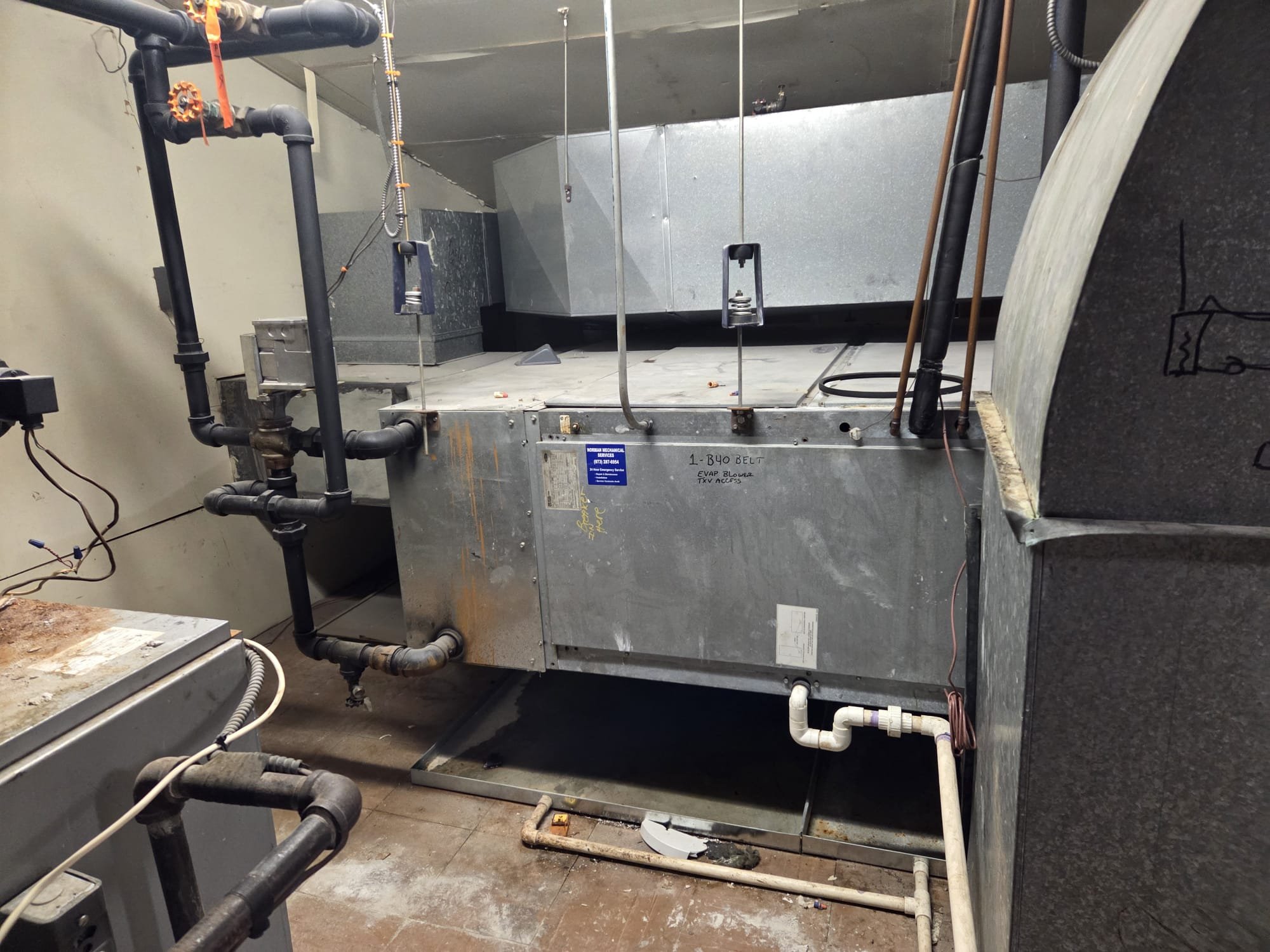 Enhancing comfort and efficiency with top-tier installations, Service Professionals is your go-to for reliable HVAC solutions.