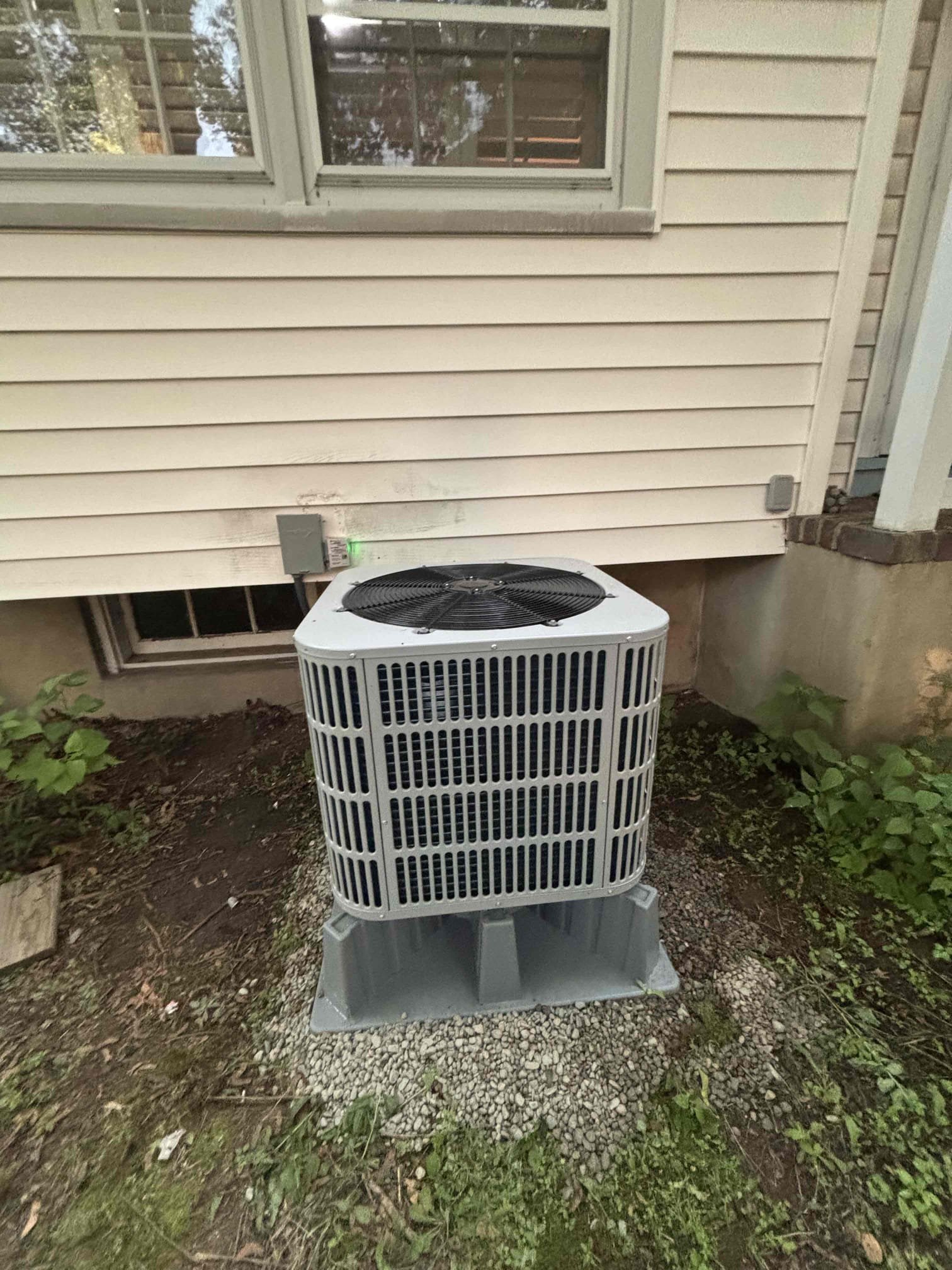 Ensure your home's comfort and efficiency with our reliable HVAC installation. Trust [Business Name] for quality outdoor solutions.