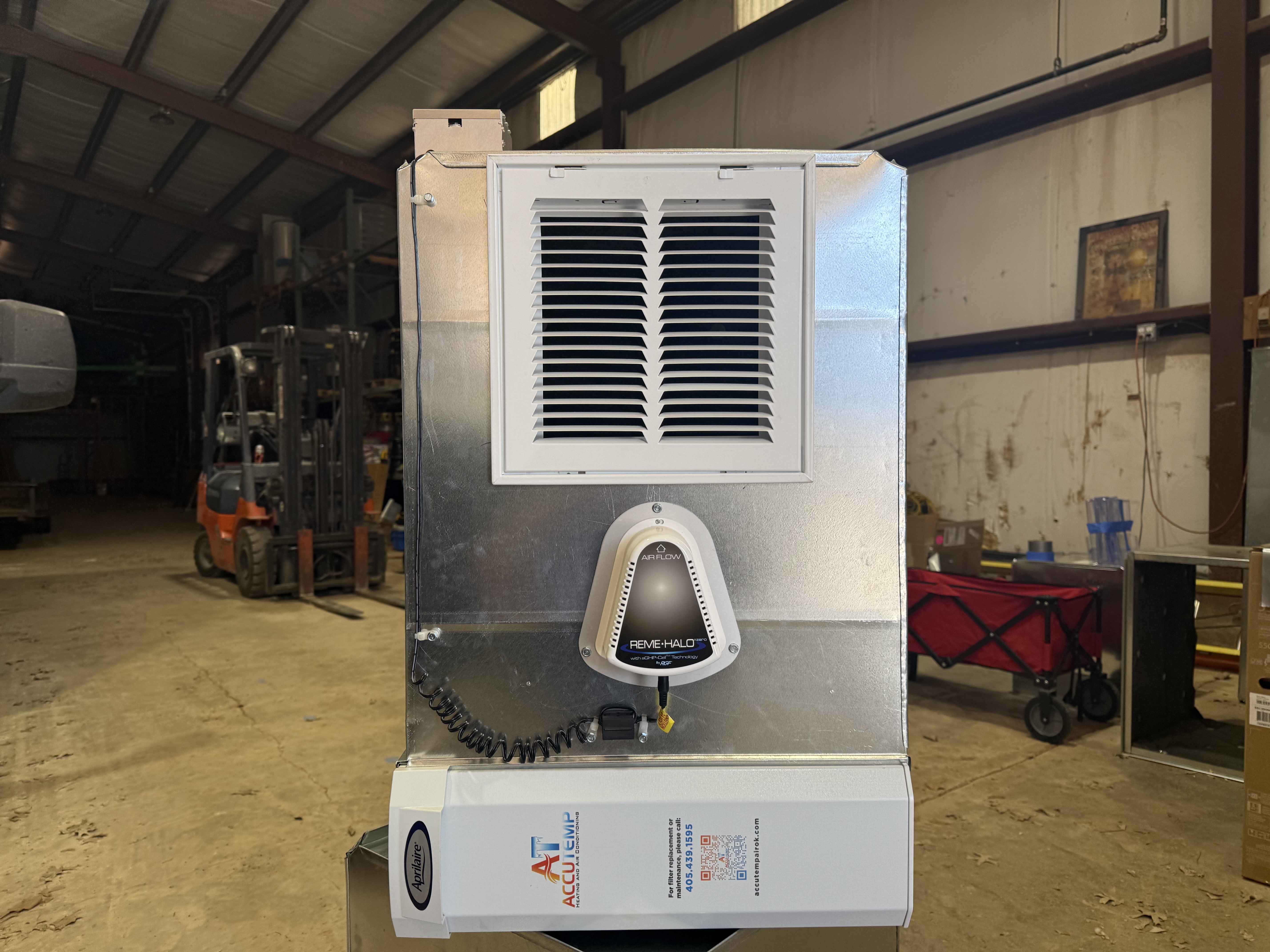 A clean, professionally assembled HVAC unit shows AccuTemp Heating & Air Conditioning’s commitment to quality and improved indoor air comfort.