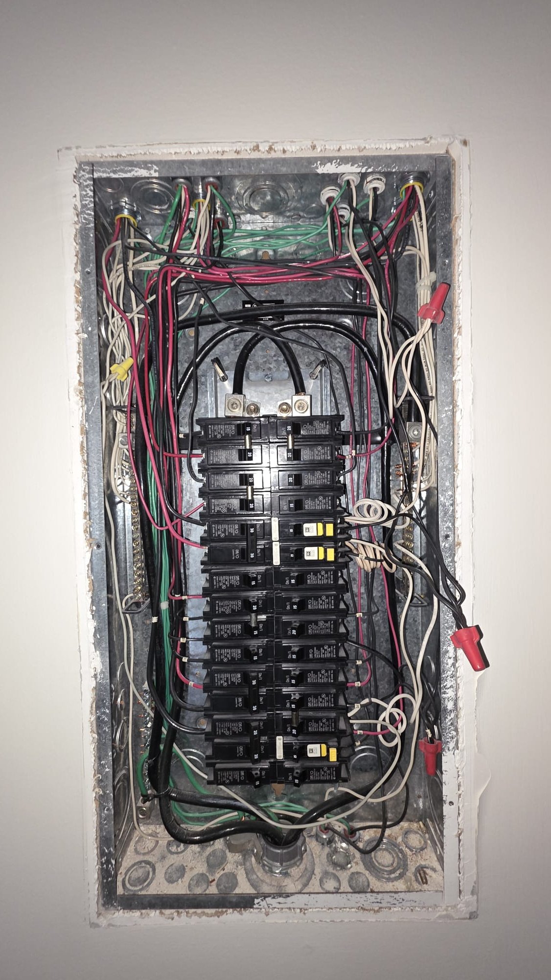 Trust Aardvark Electric, Inc. for expertly organized and safe electrical panel upgrades, ensuring your home's electrical safety.