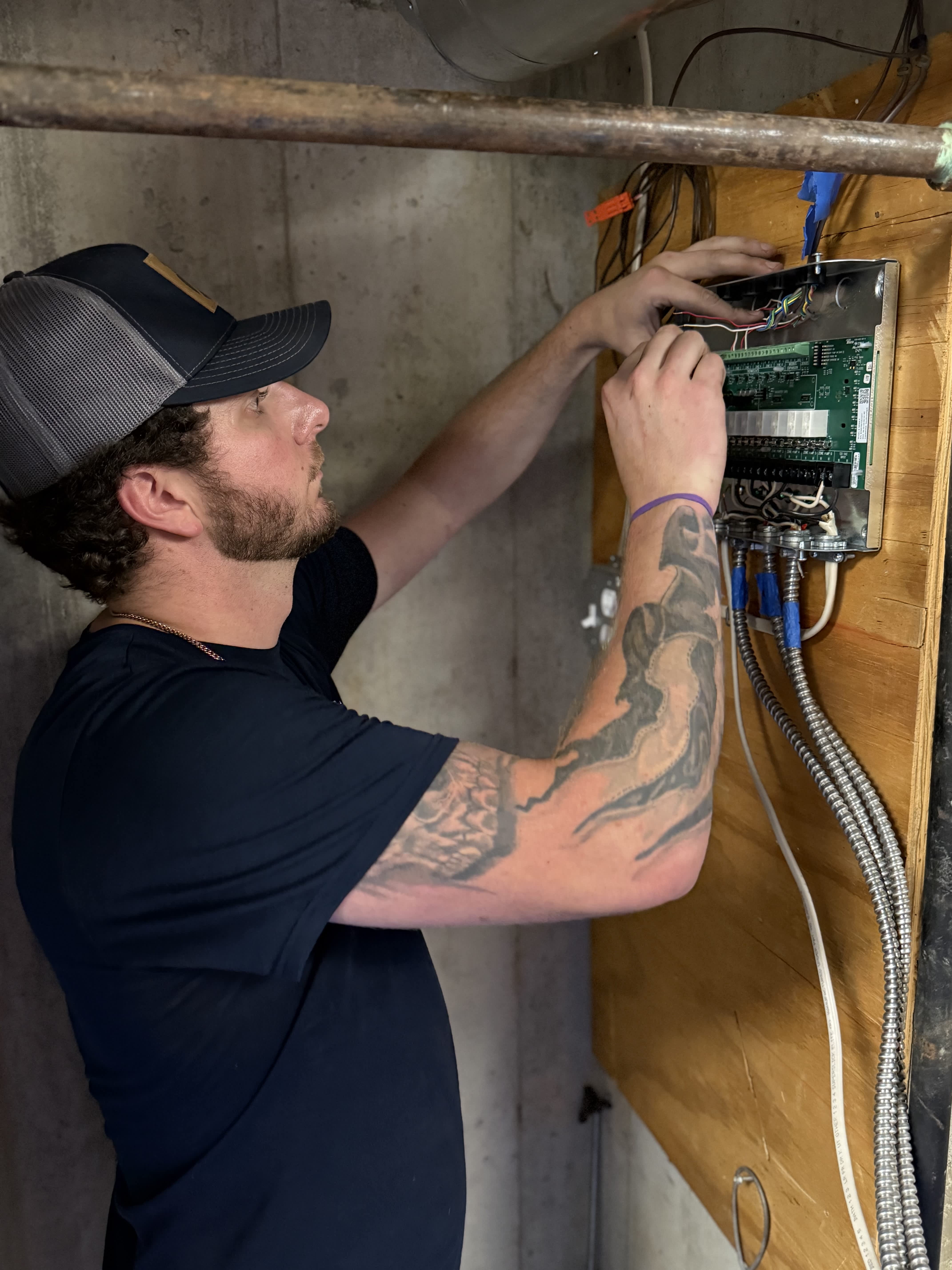 Ensure top-notch electrical services with Appleton Campbell, where professionalism meets quality and value.