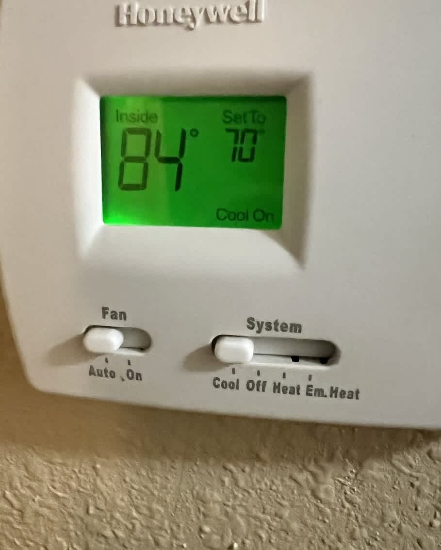 Belle Air guarantees a cooler, more comfortable environment with advanced thermostat settings from trusted brands like Honeywell.