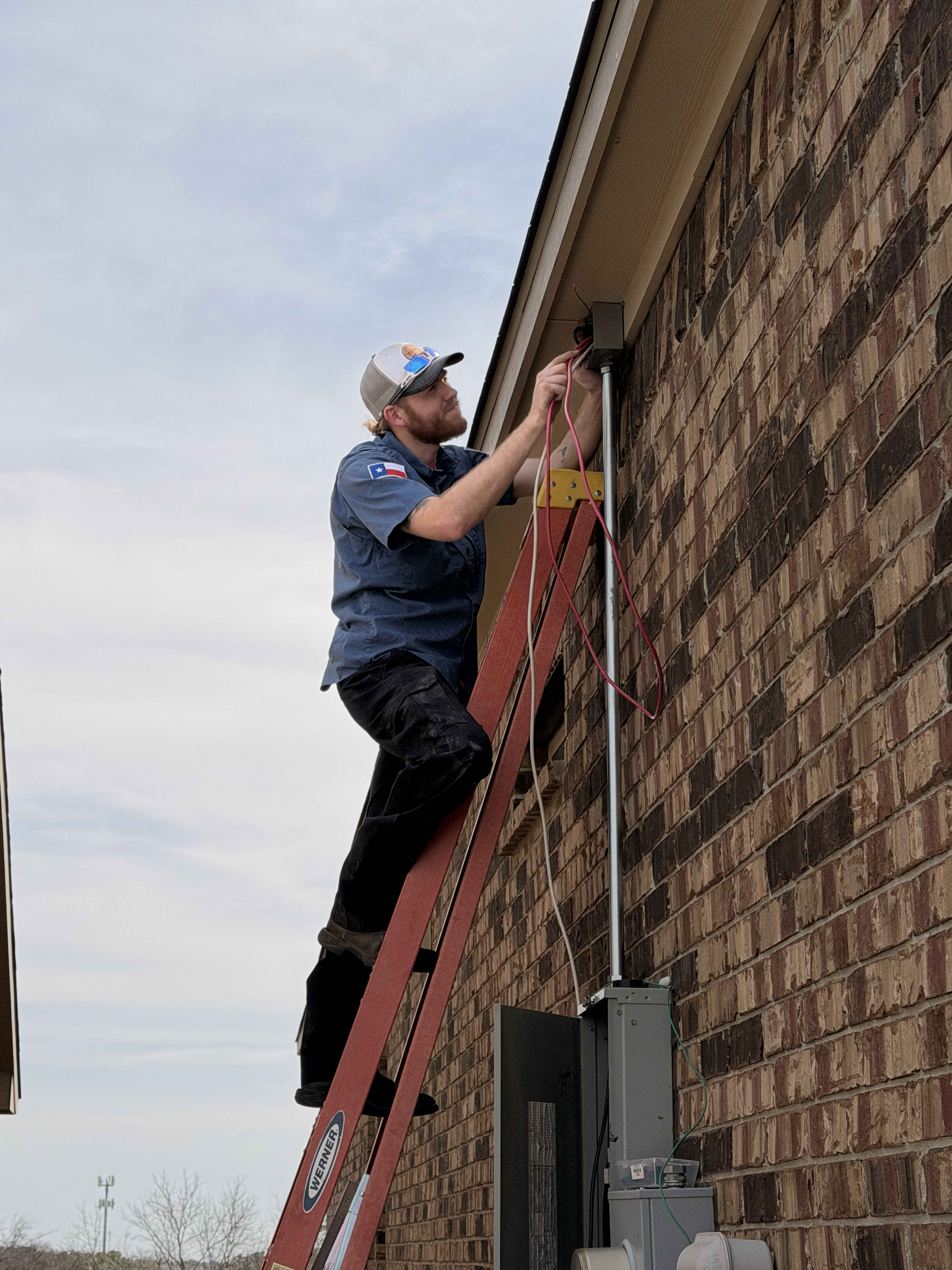 When it comes to reliable electrical installations, Elmer's Home Services ensures professional and careful attention, no matter the height or challenge.