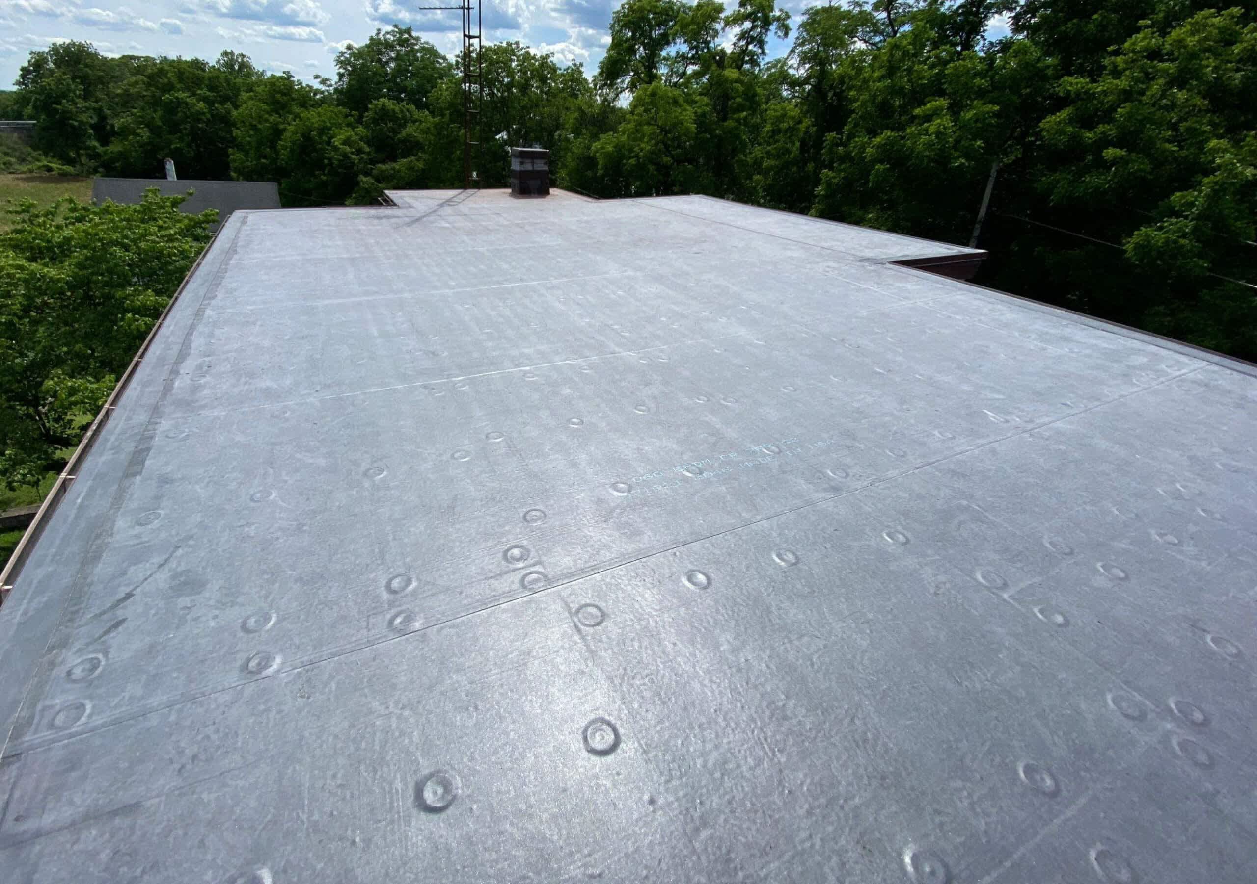 Experience unparalleled roof quality and impeccable service with Mast Roofing & Construction.