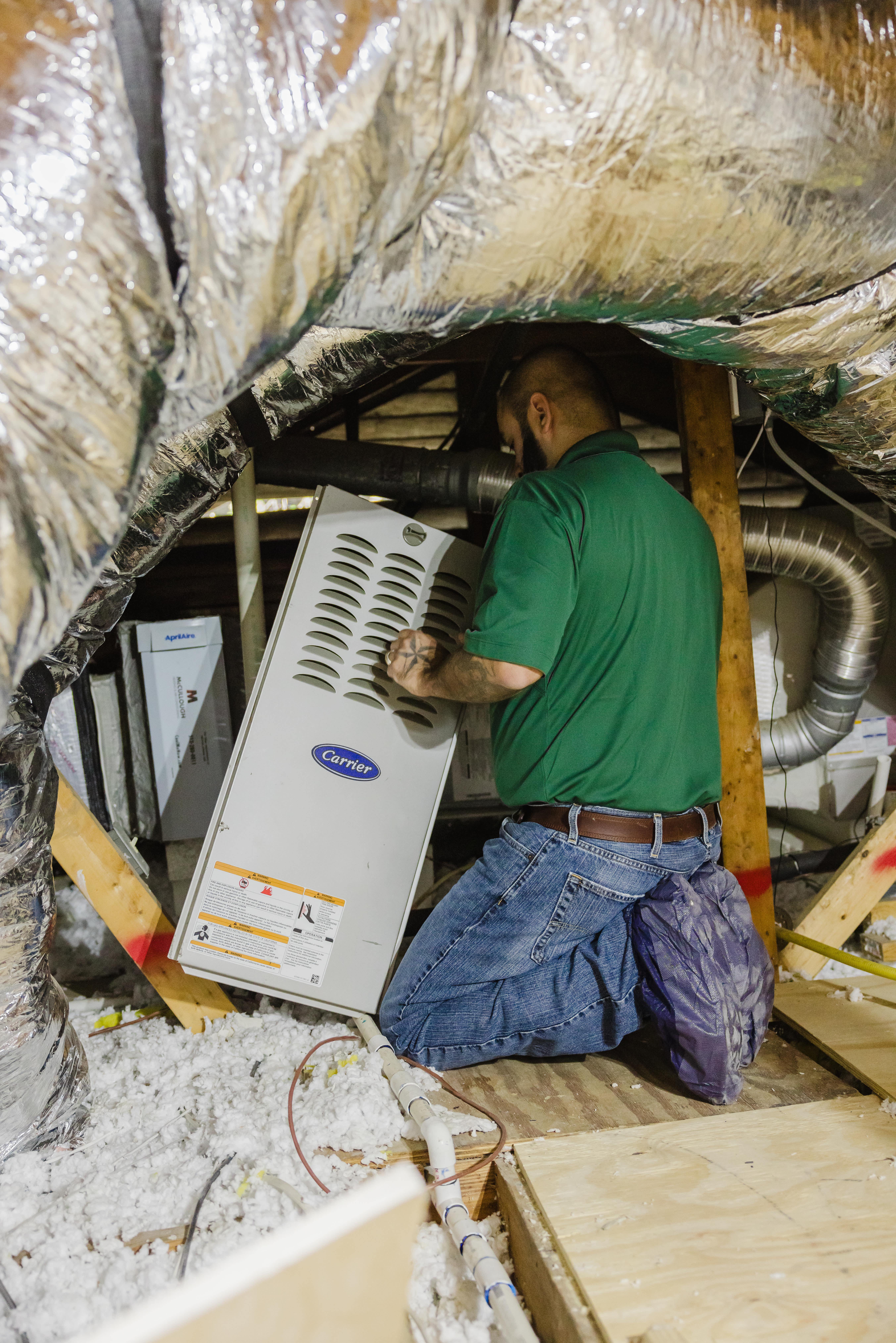 Trust McCullough Heating & Air Conditioning for expert indoor heating system installations, ensuring comfort and quality you can rely on.