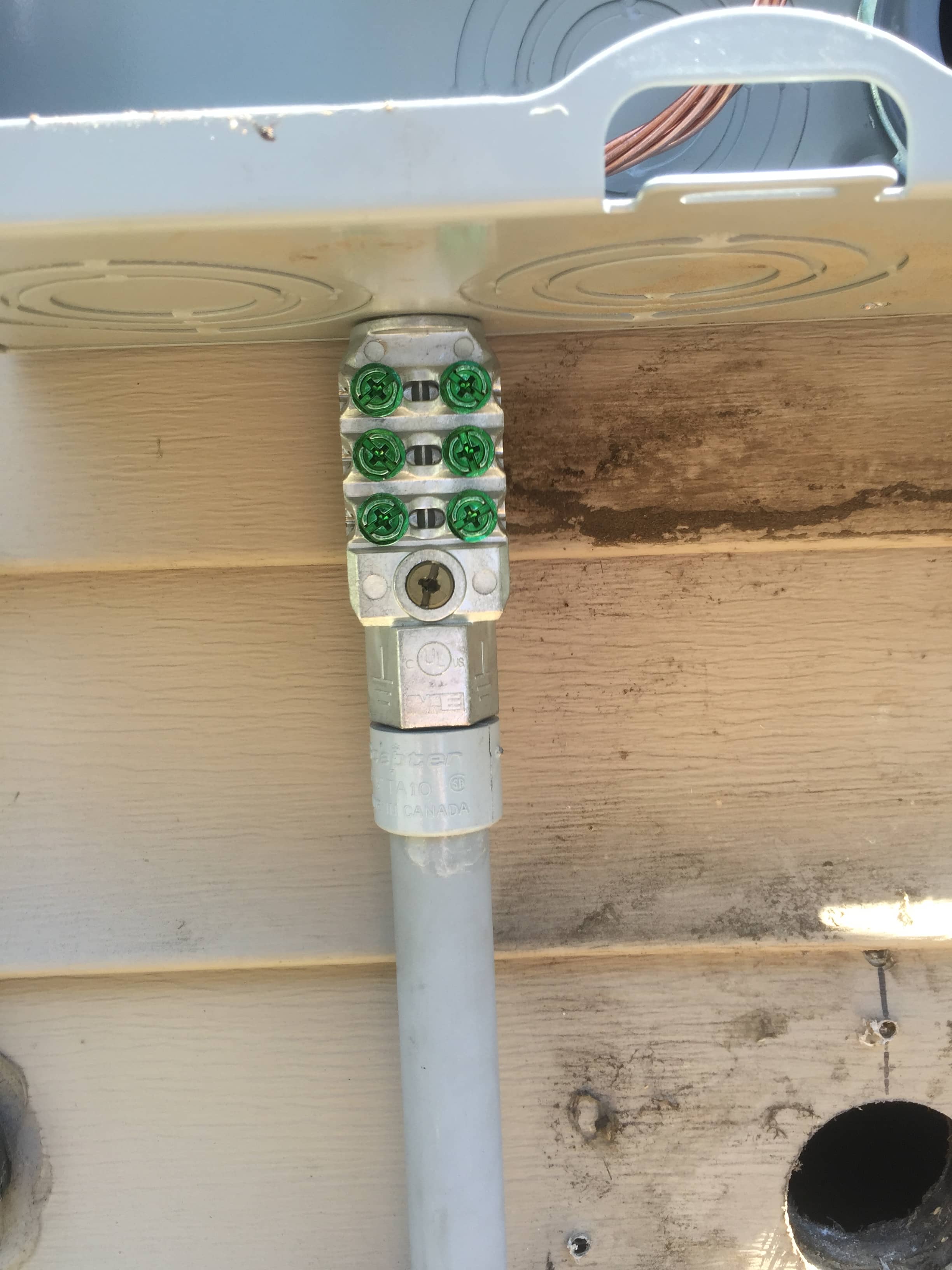 Castle Electric Inc. delivers expertise and reliability right to your doorstep with top-notch electrical installations.