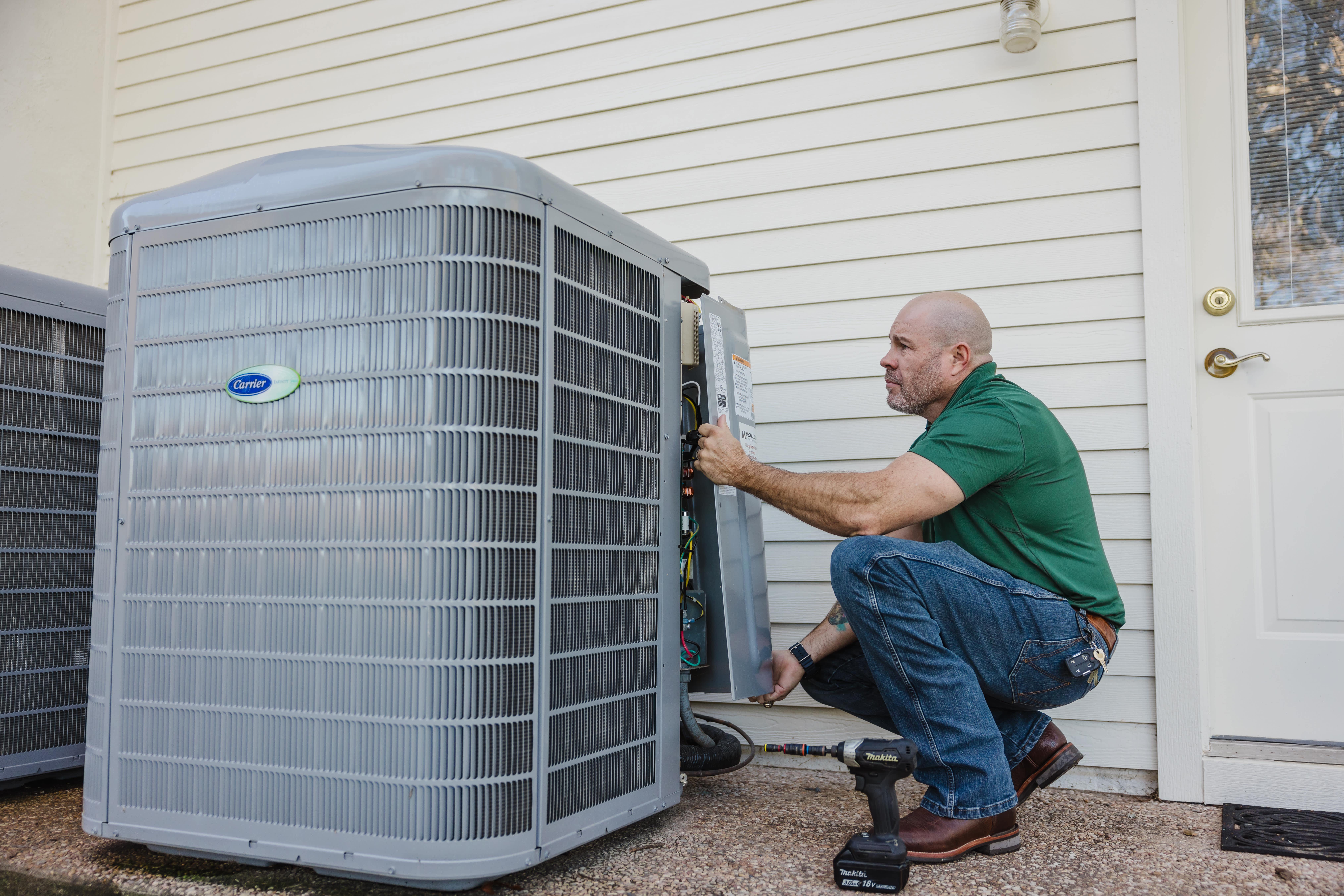 Experience reliable comfort and expert service with McCullough Heating & Air Conditioning.