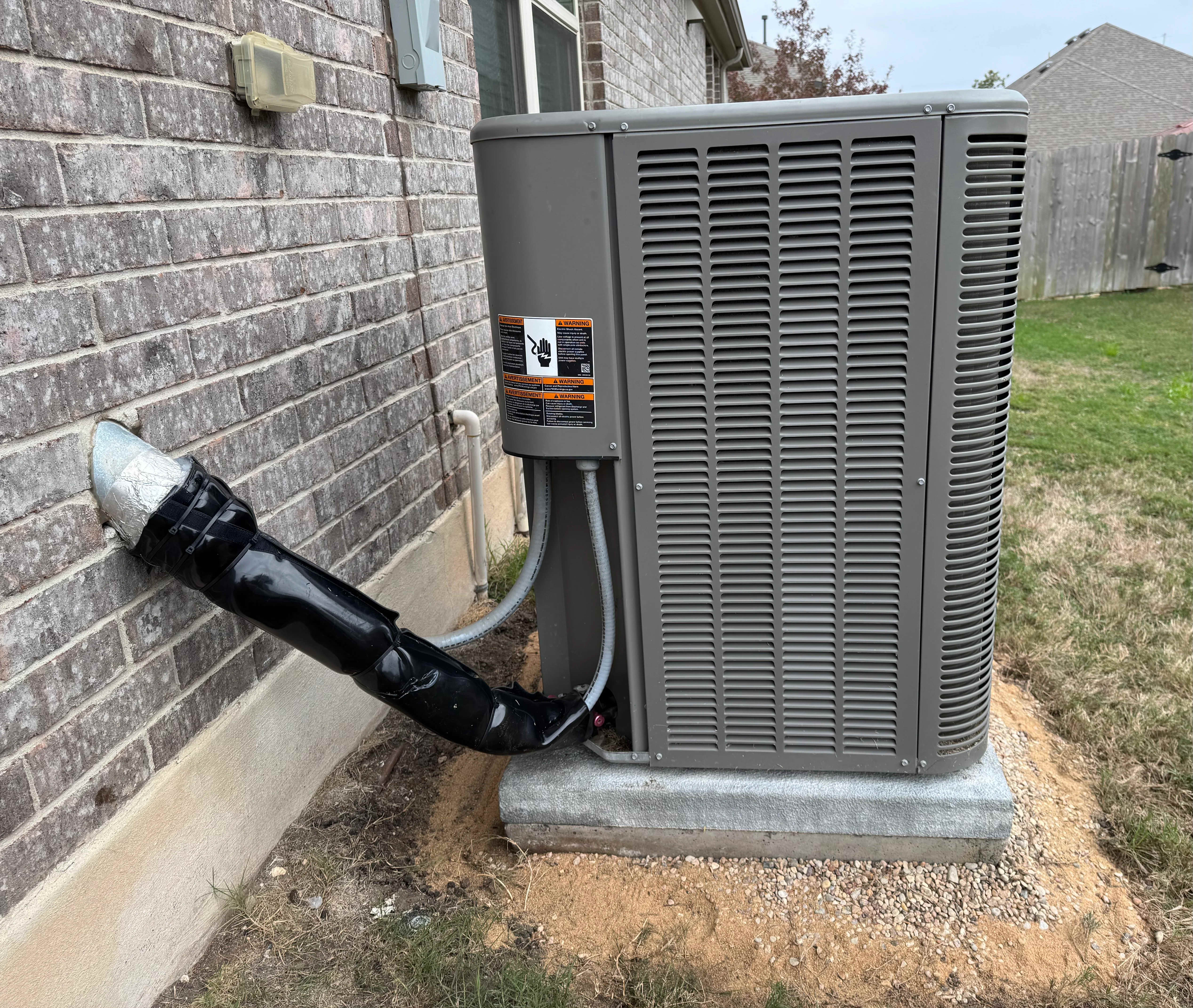 Dependable outdoor AC installation and tidy line protection showcase Abacus Plumbing, Air Conditioning, & Electrical’s commitment to lasting comfort.
