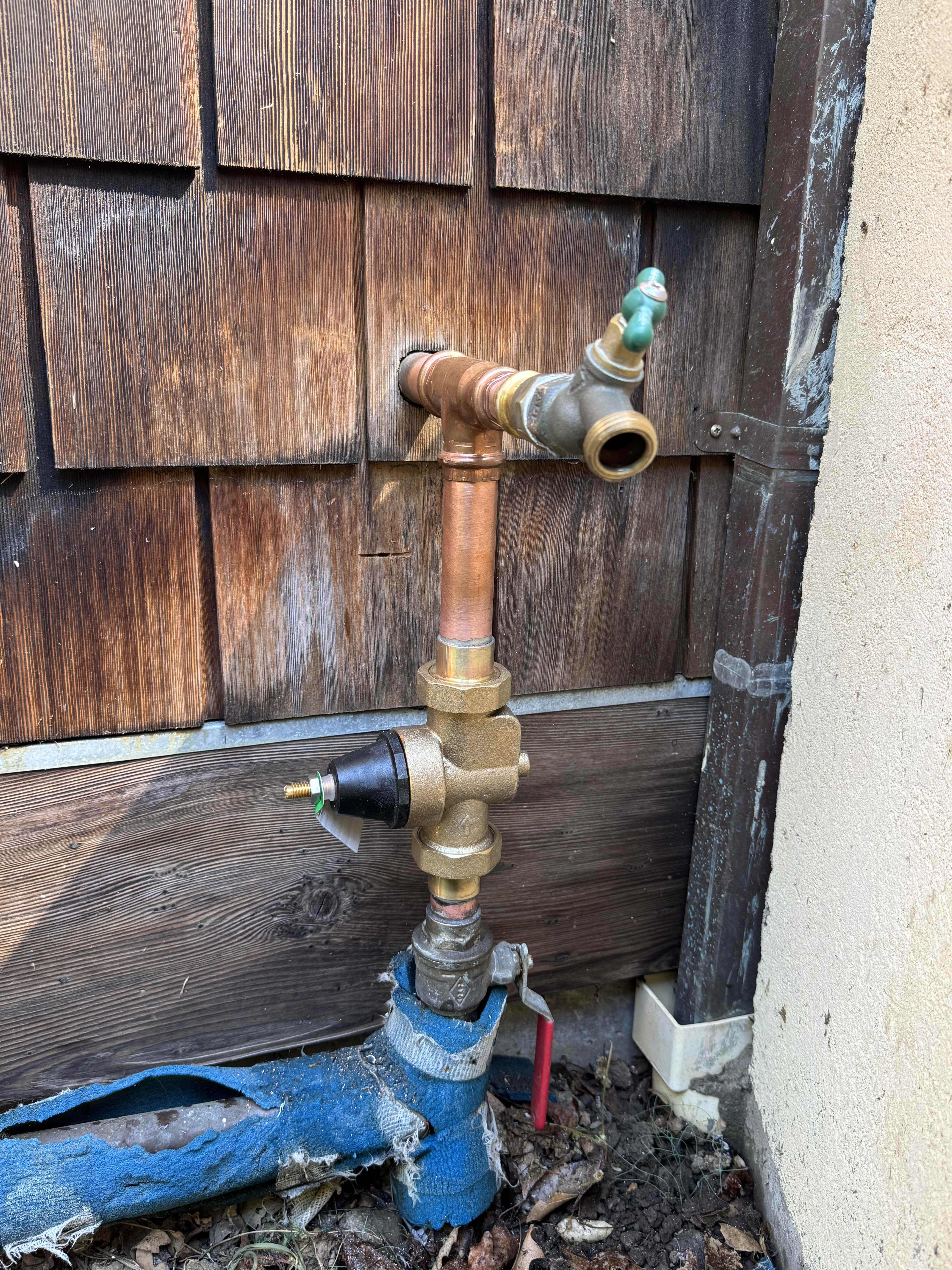 Clean, durable copper fittings and a properly installed valve demonstrate the reliability customers expect from Big Island Plumbing.