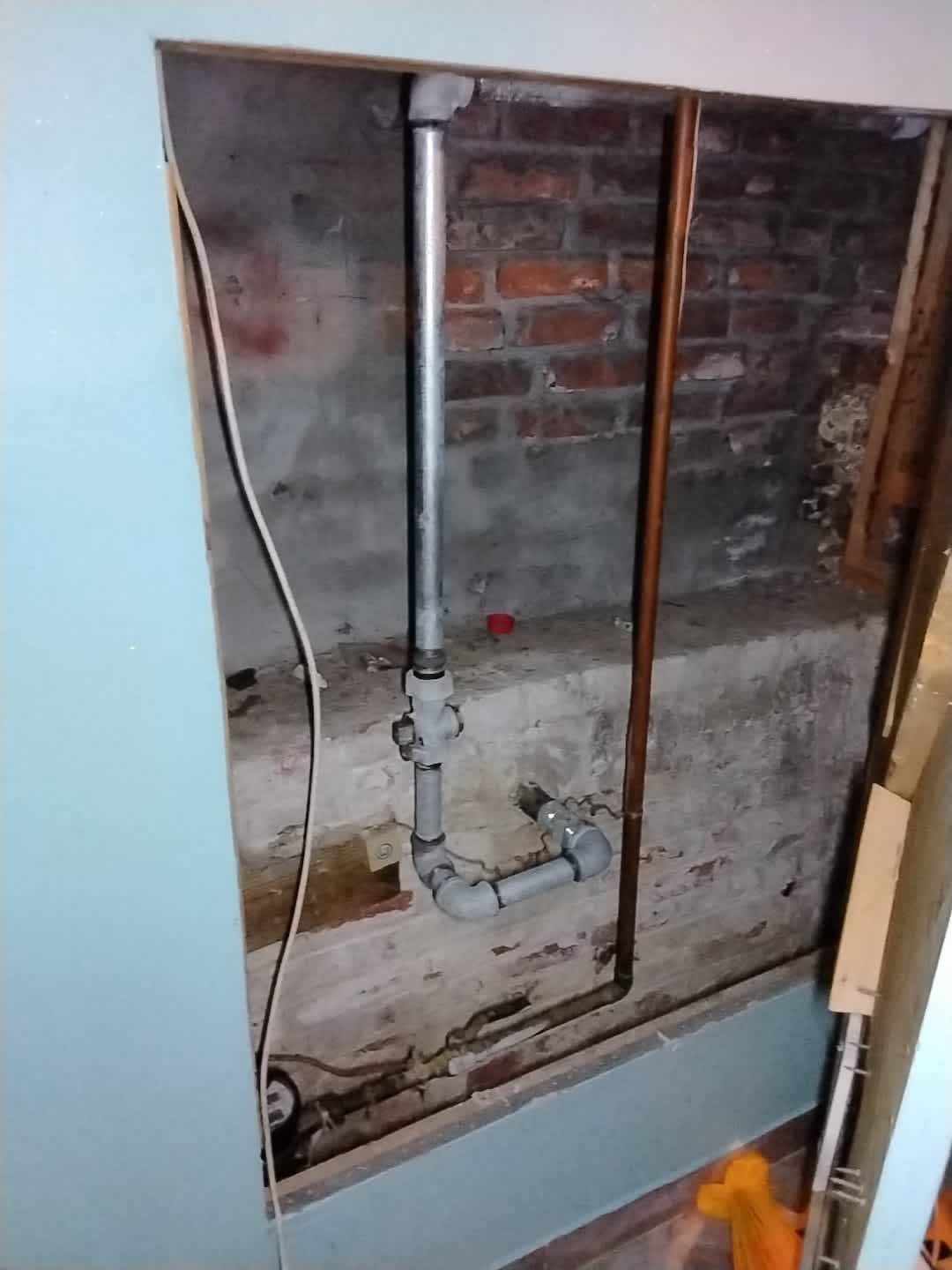 Ensure your home's plumbing is in the expert hands of Service Professionals, where quality meets reliability.