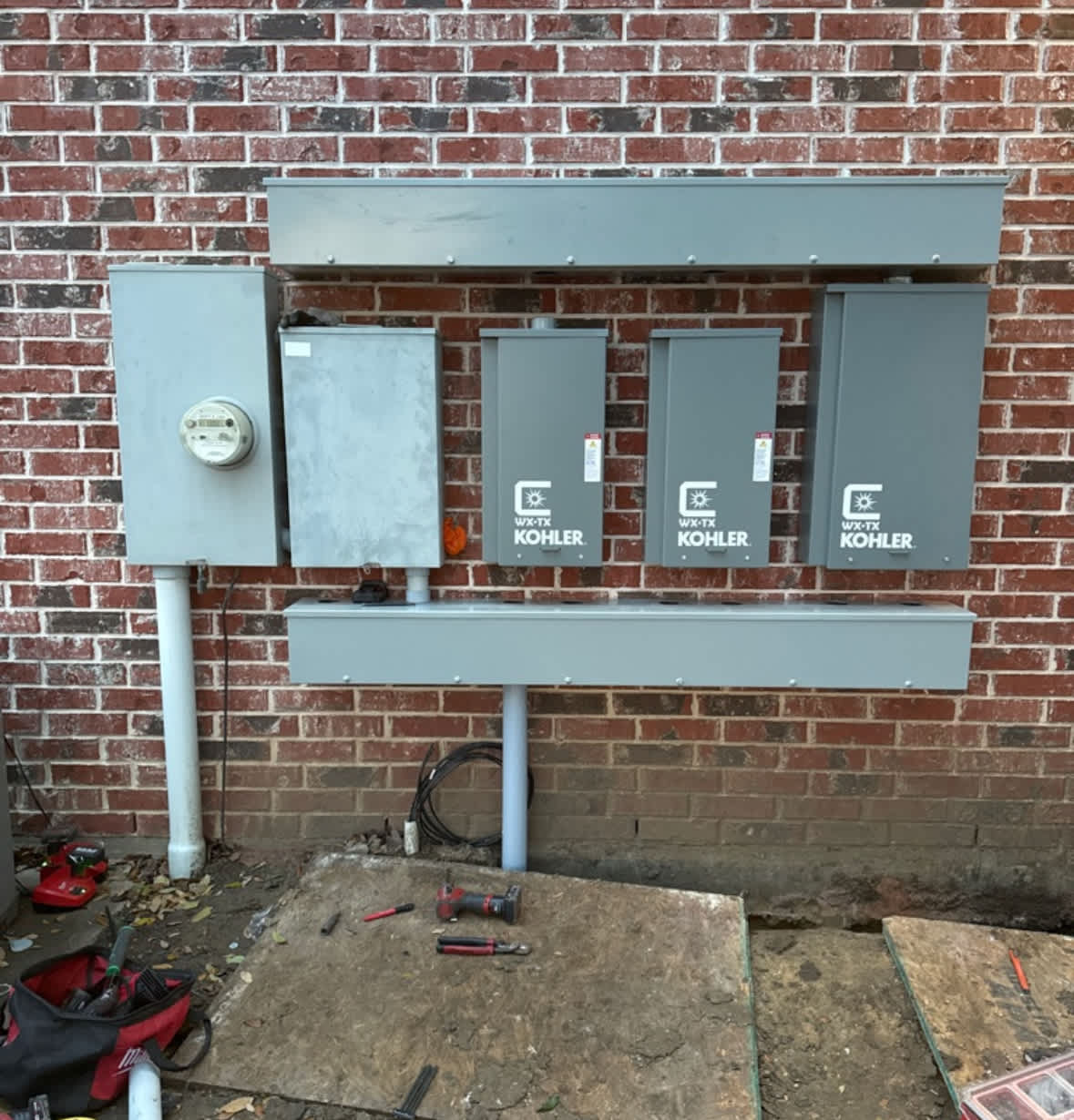 Showcasing reliable electrical solutions with Cool Hand Electric's expertly installed Kohler panels.