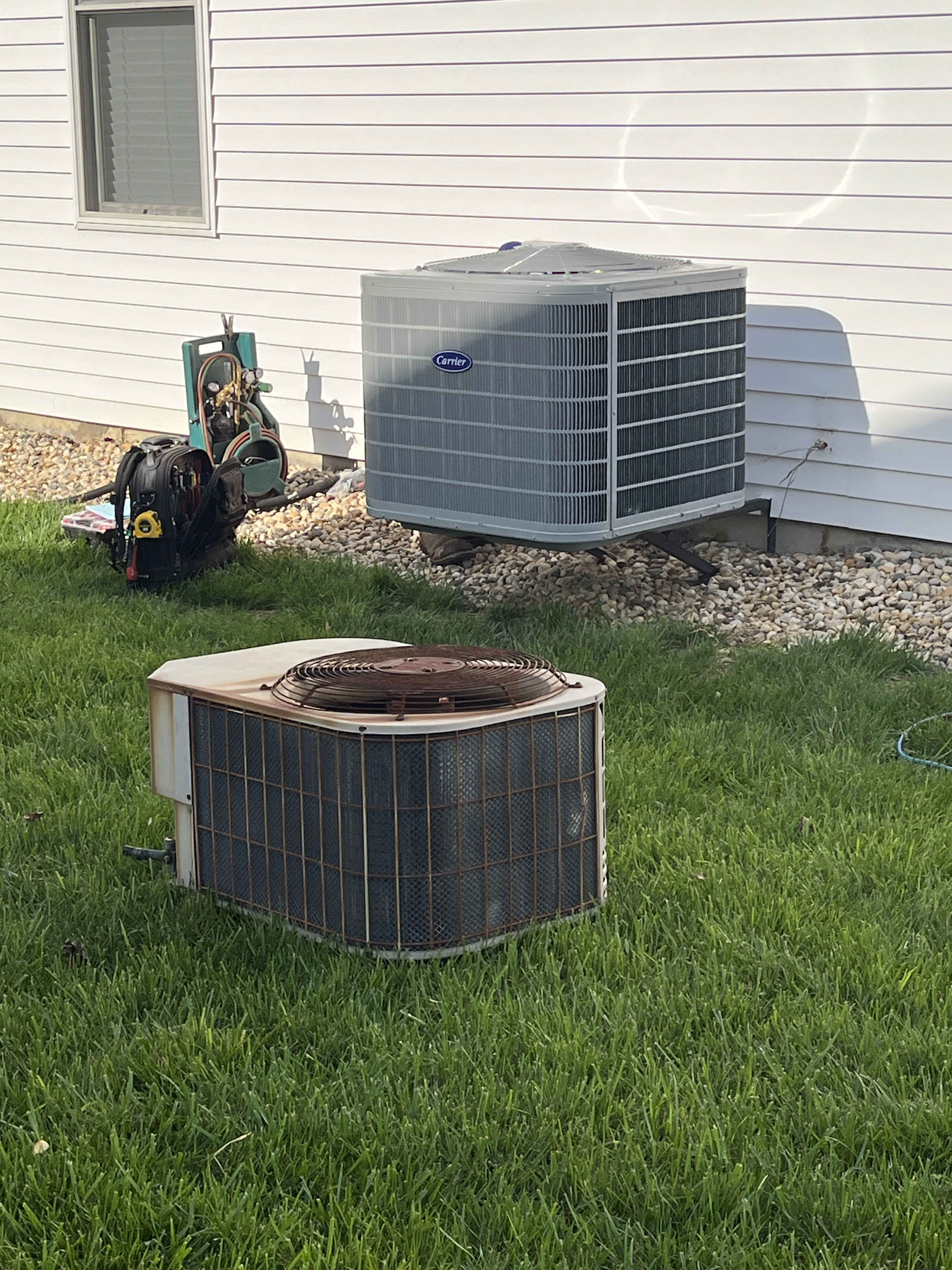 Experience top-notch air conditioning solutions with Air Comfort Service, Inc., where your comfort is our priority.
