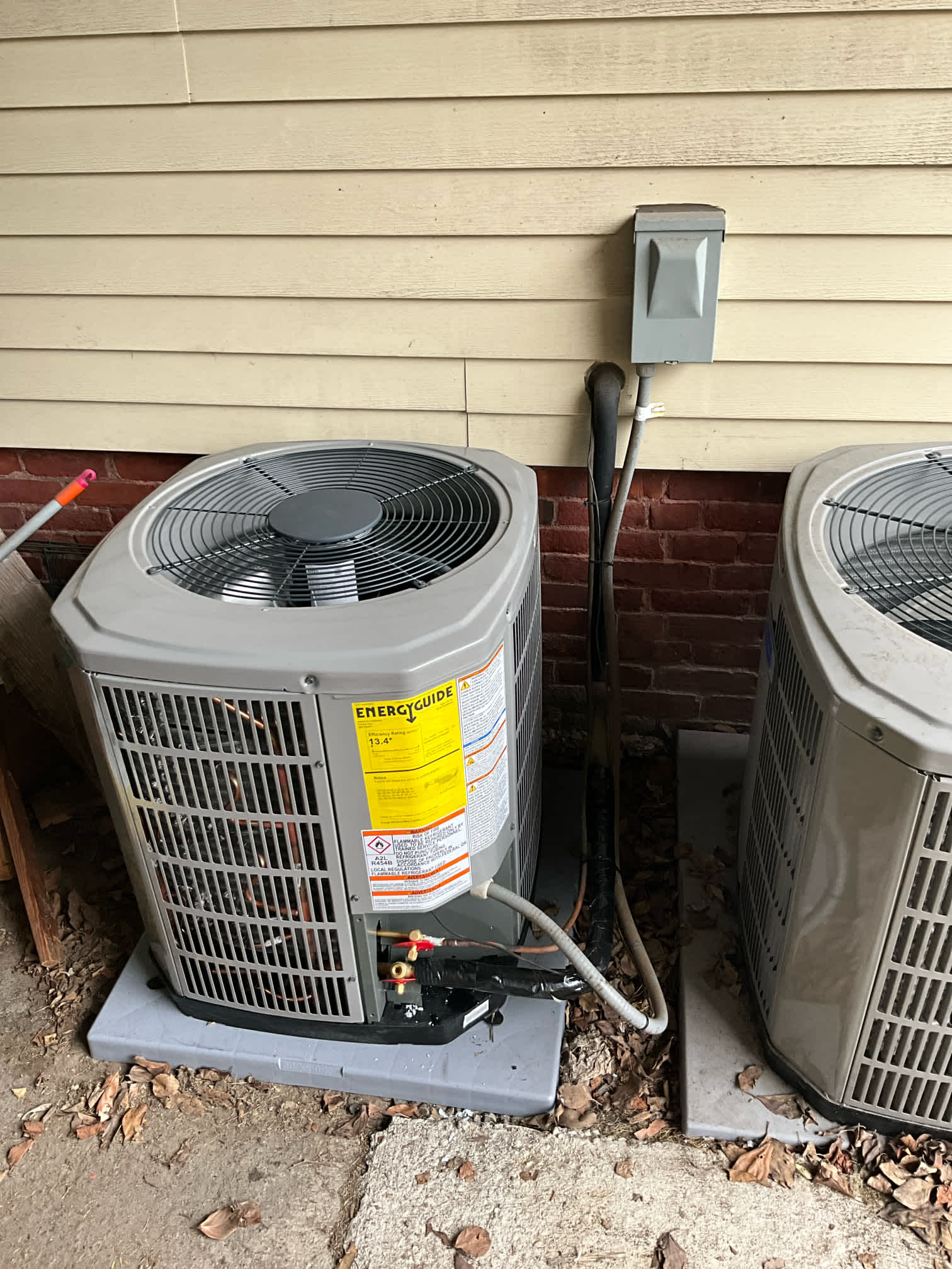 Trust Akian Plumbing, Heating, Cooling & Electric for reliable HVAC service, delivering tidy installations and dependable cooling performance.