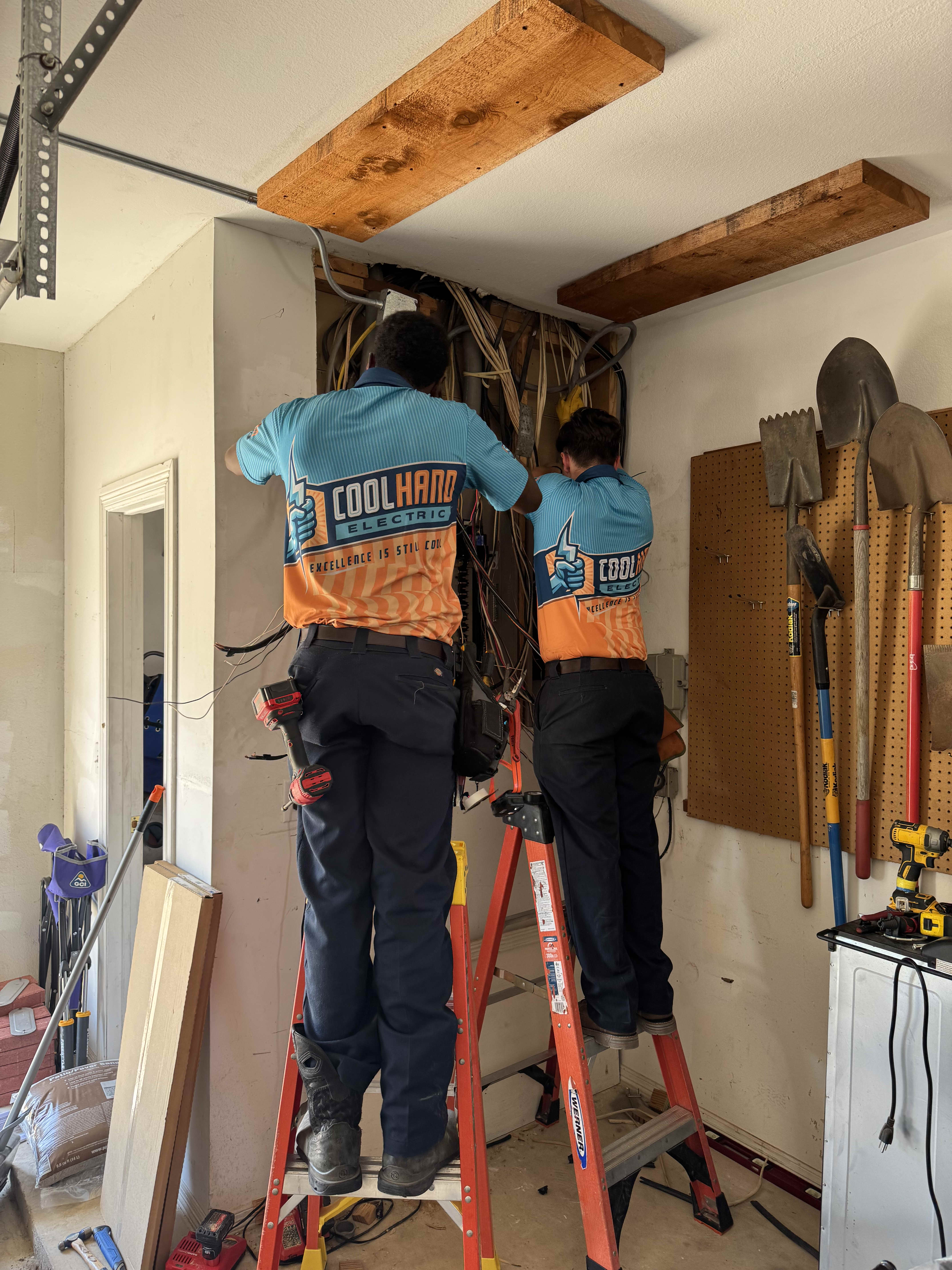 Cool Hand Electric: Excellence in every connection, from wiring to customer service.