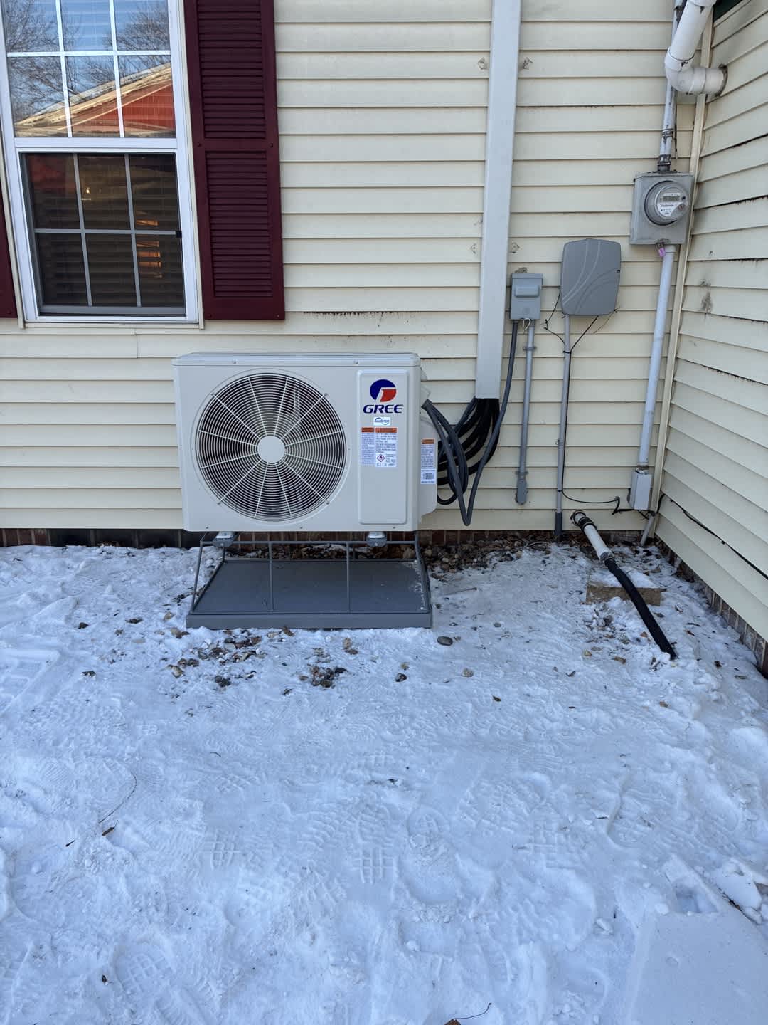 Experience reliable HVAC solutions with Plumbing and Heating by Craig, Inc., where quality installation meets year-round comfort.