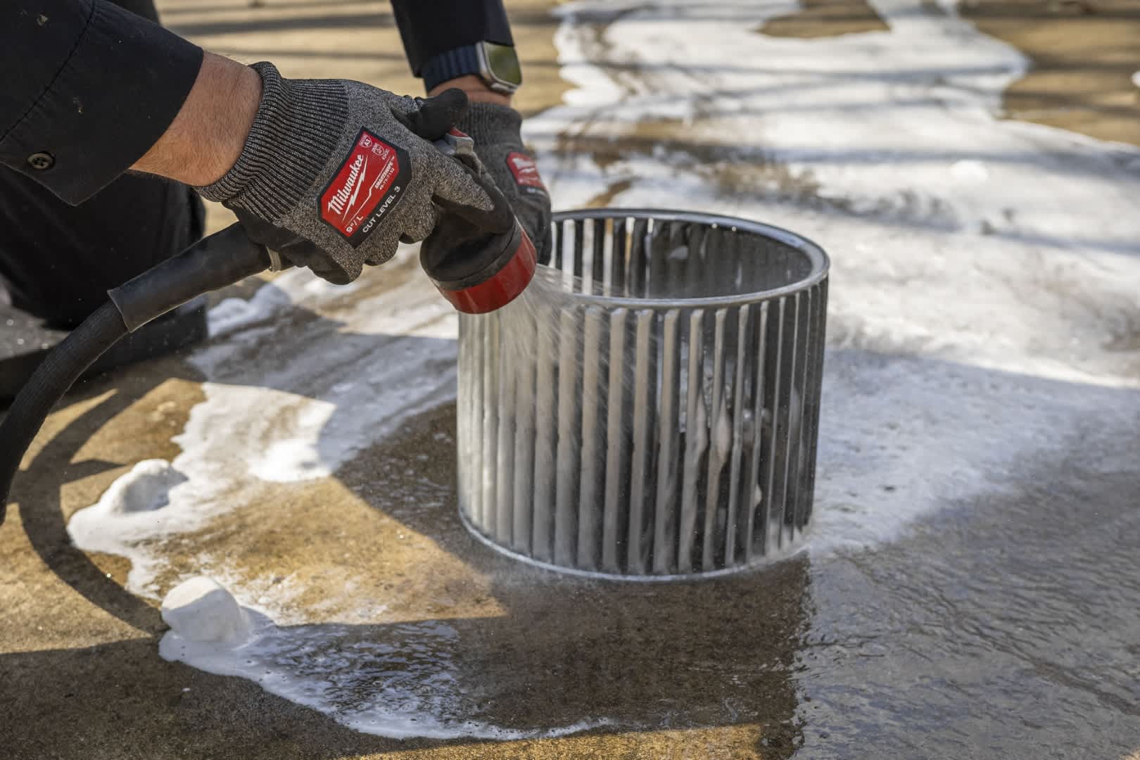 Emergency Air Heating and Cooling: Exceptional service with precision and care, ensuring your comfort and safety.