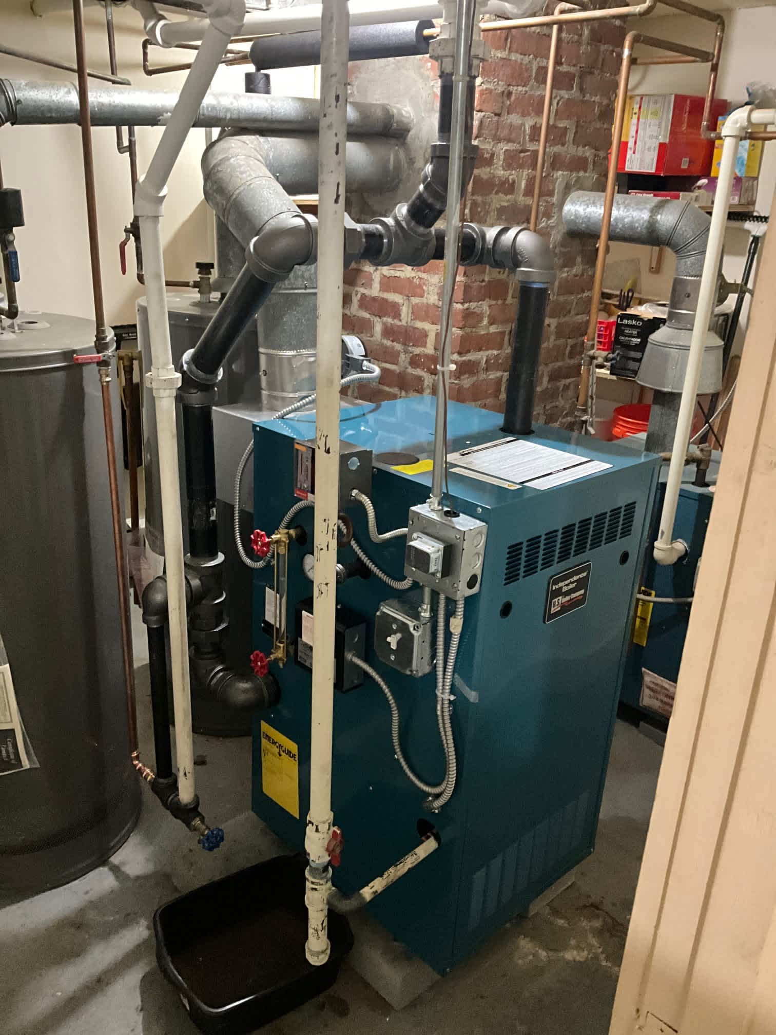 For unparalleled expertise in HVAC solutions, trust Akian Plumbing, Heating, Cooling & Electric to keep your systems running smoothly.