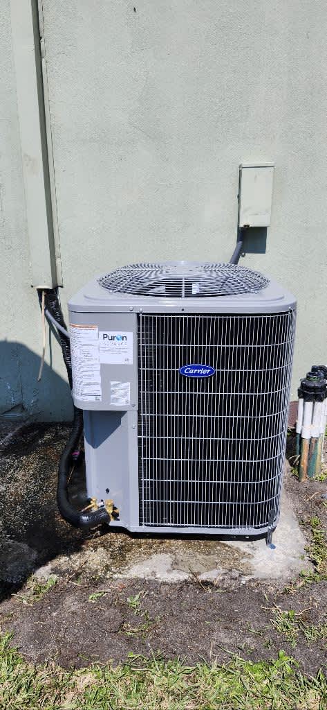 Experience top-notch air conditioner installations with Hopkins Air Conditioning, where quality meets professionalism.