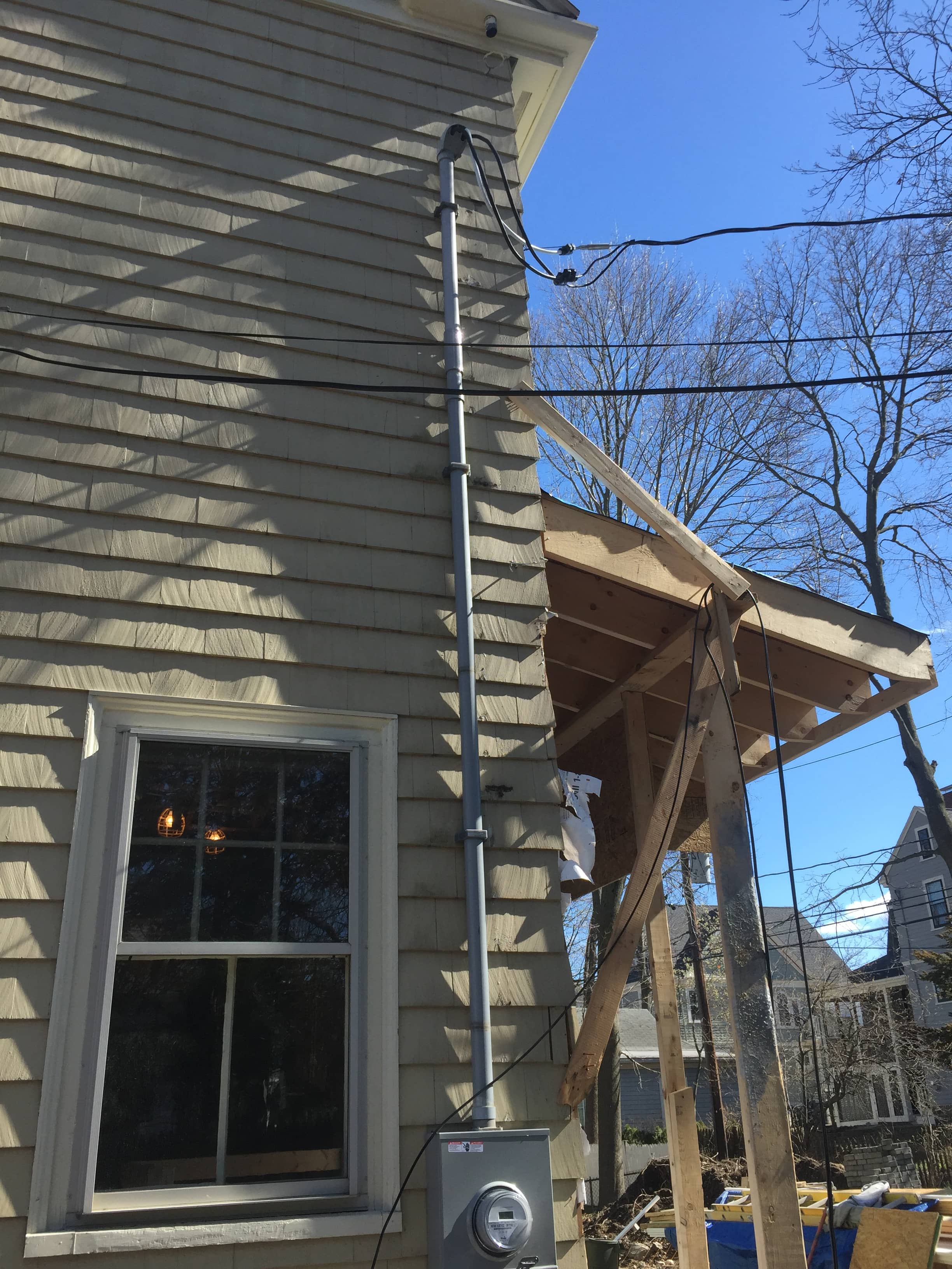 Castle Electric Inc.: Powering your home with professional precision and reliability.