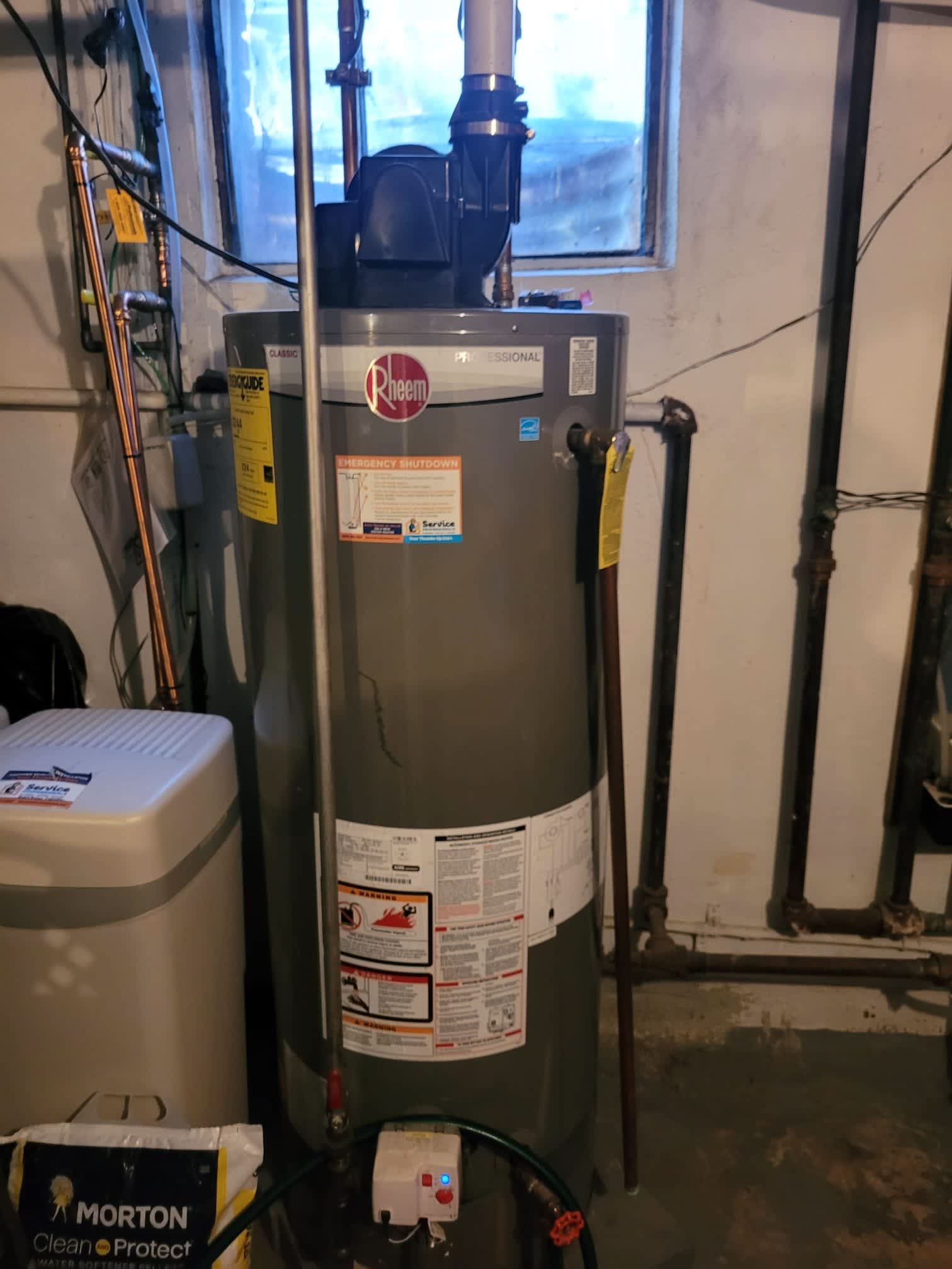 For reliable water heater solutions, trust Service Professionals to deliver quality and efficiency right to your home.