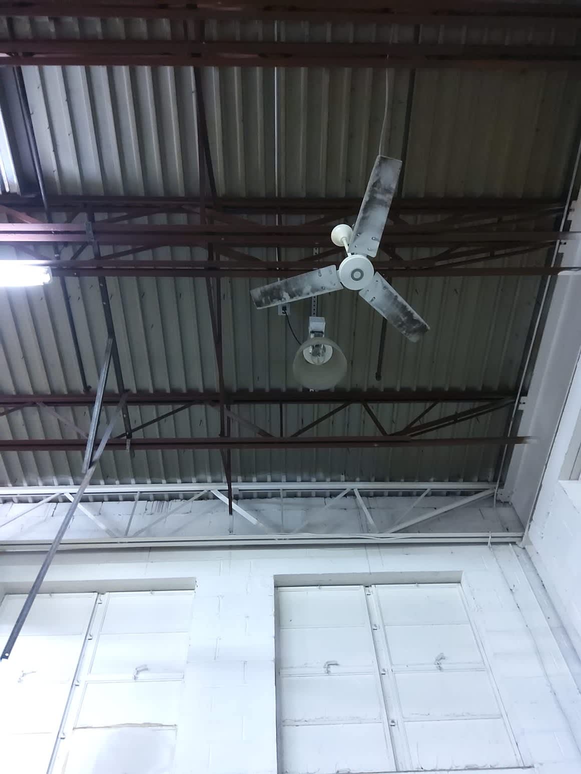 At Service Professionals, we ensure your commercial spaces run smoothly with expert ceiling installations and maintenance.