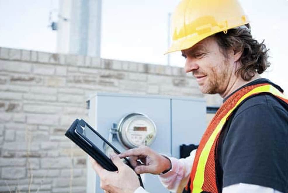 At Luminous Electric, our experts blend cutting-edge technology with exceptional on-site service to meet all your electrical needs.