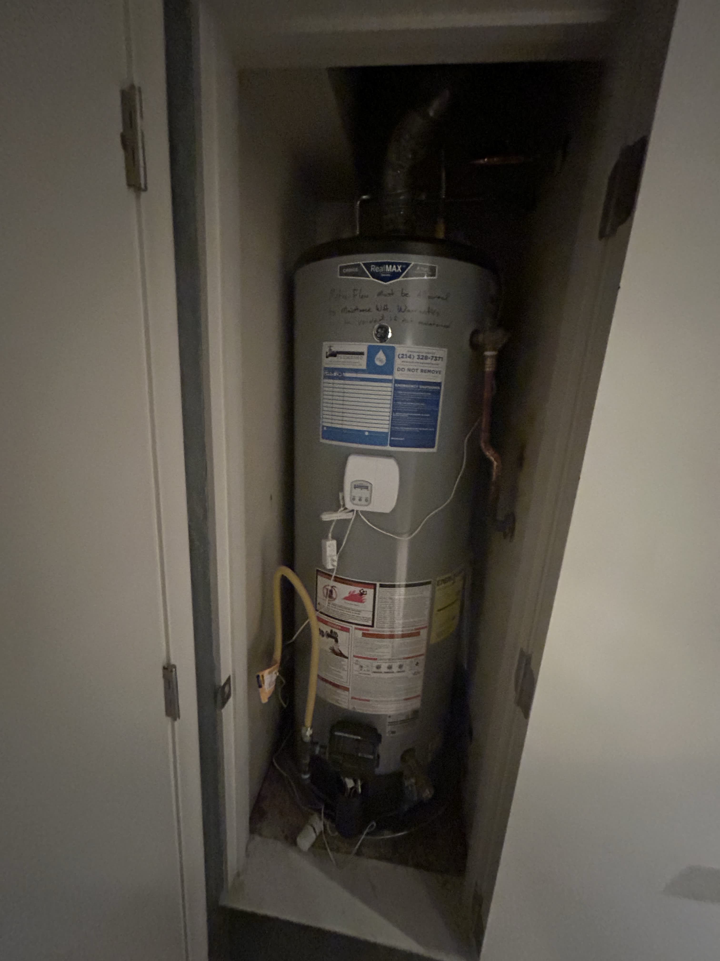 Ensure the comfort and safety of your home with expert water heater installations from Metro Flow Plumbing - Dallas Emergency Plumbers.