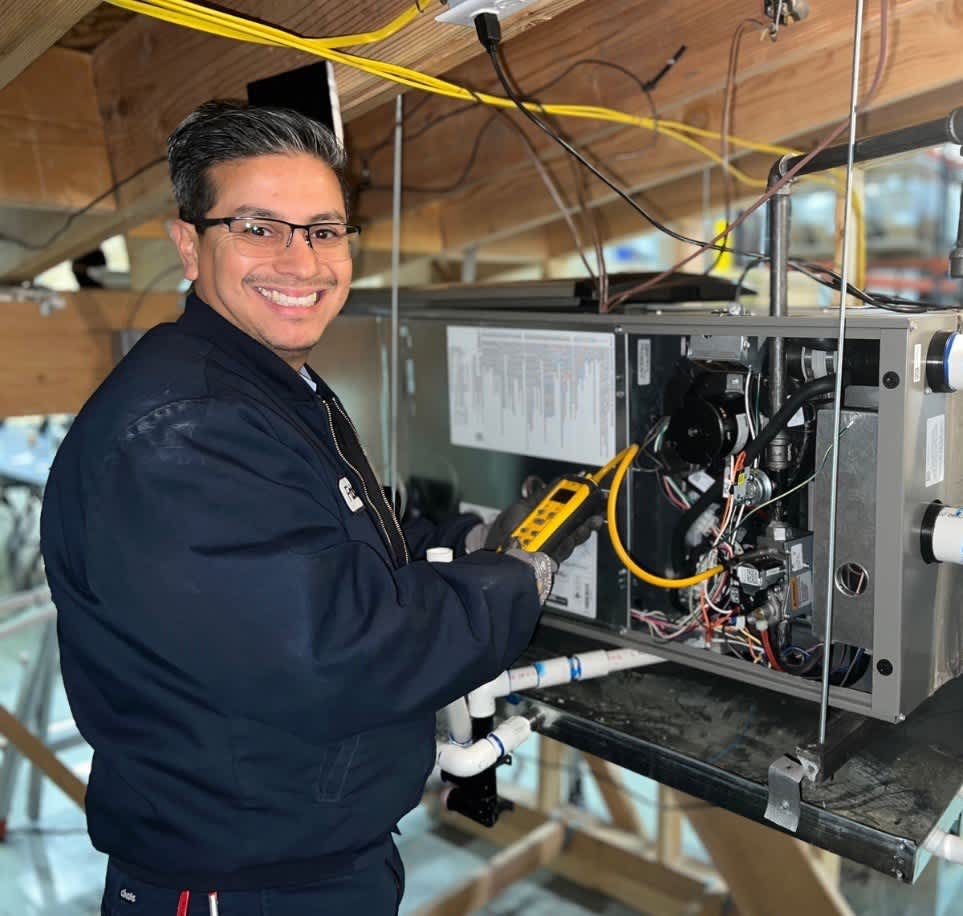 Sierra Air Conditioning & Plumbing: Expert HVAC service with a smile!