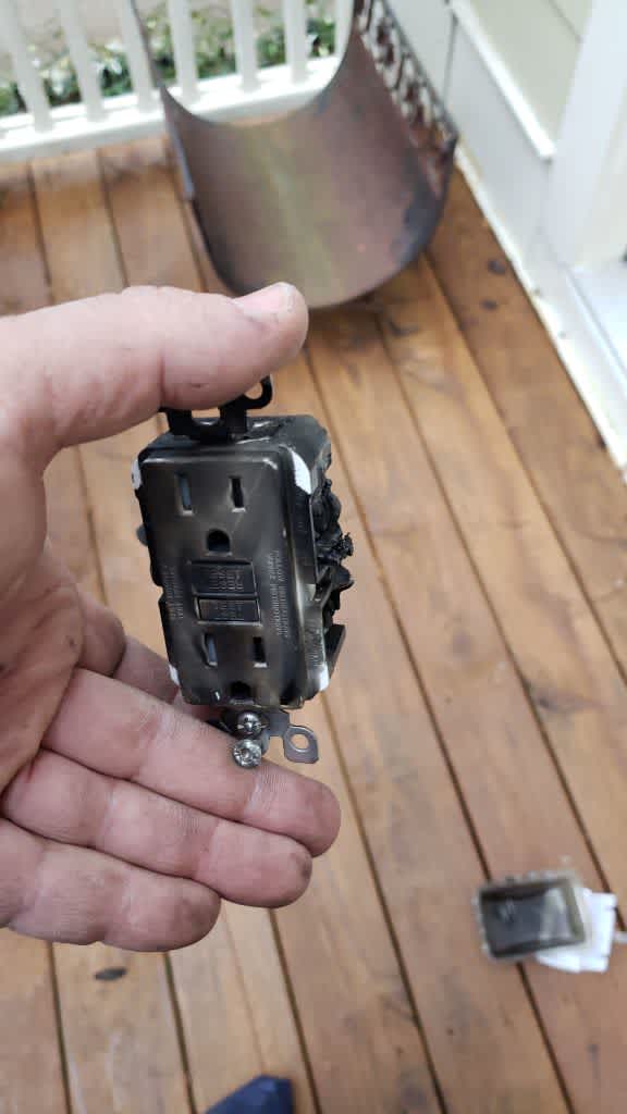 Ensure your home's safety with Aardvark Electric, Inc. Our expert team tackles even the toughest electrical challenges with professionalism and quality.