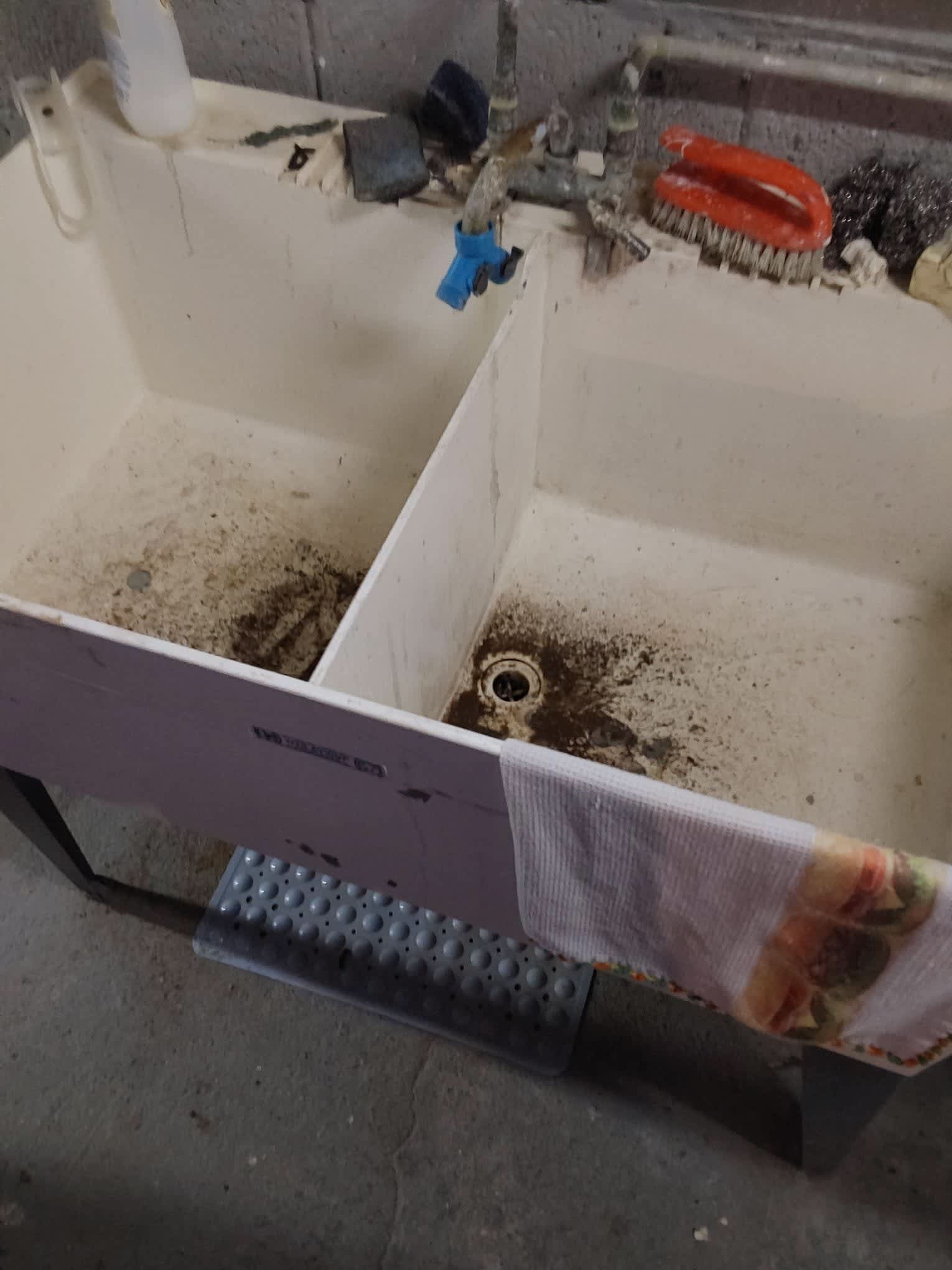 At Service Professionals, we transform neglected spaces with expert plumbing solutions to ensure your facilities gleam with efficiency.