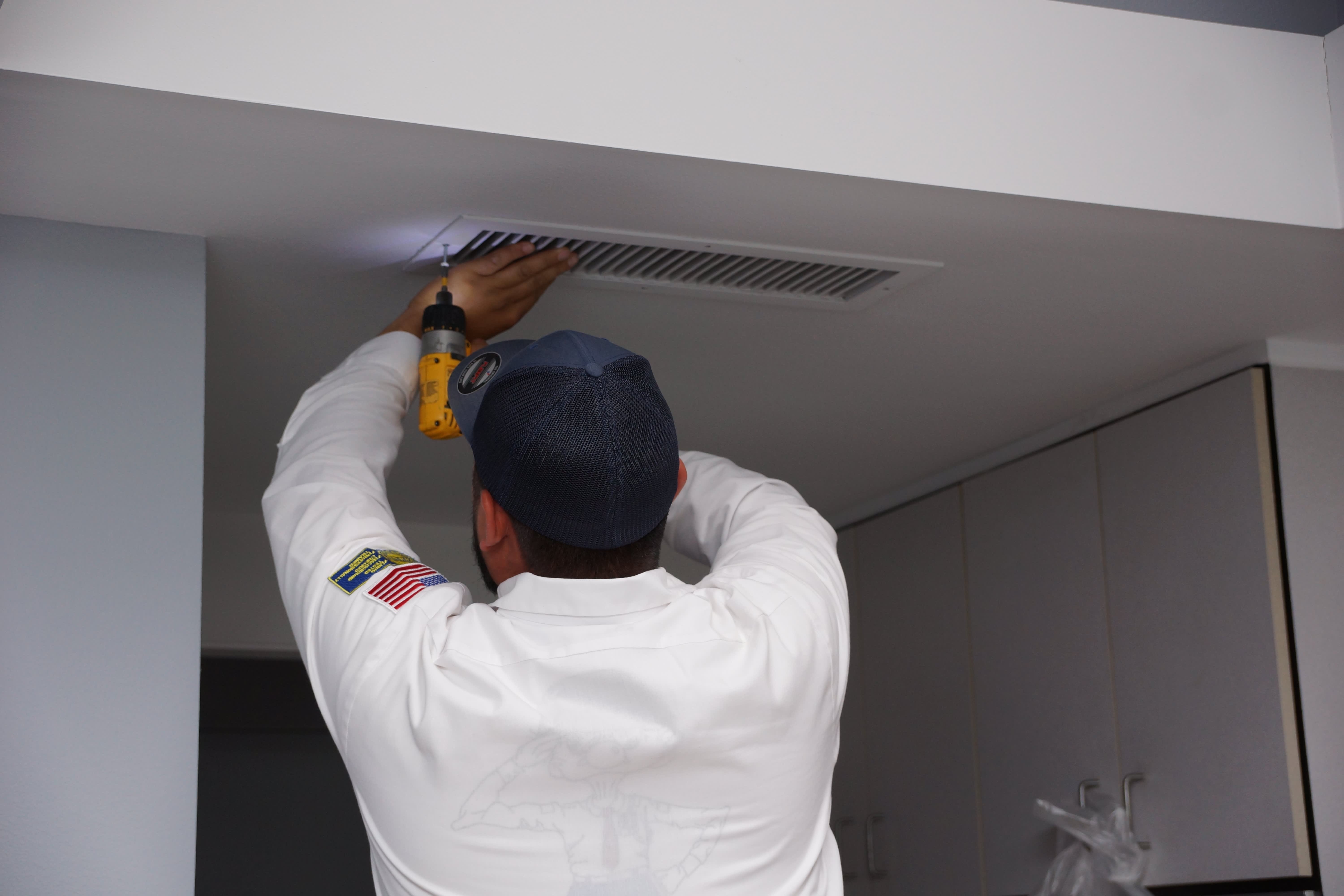 Experience top-notch HVAC services with General Air Conditioning & Plumbing. Professionalism at its best!