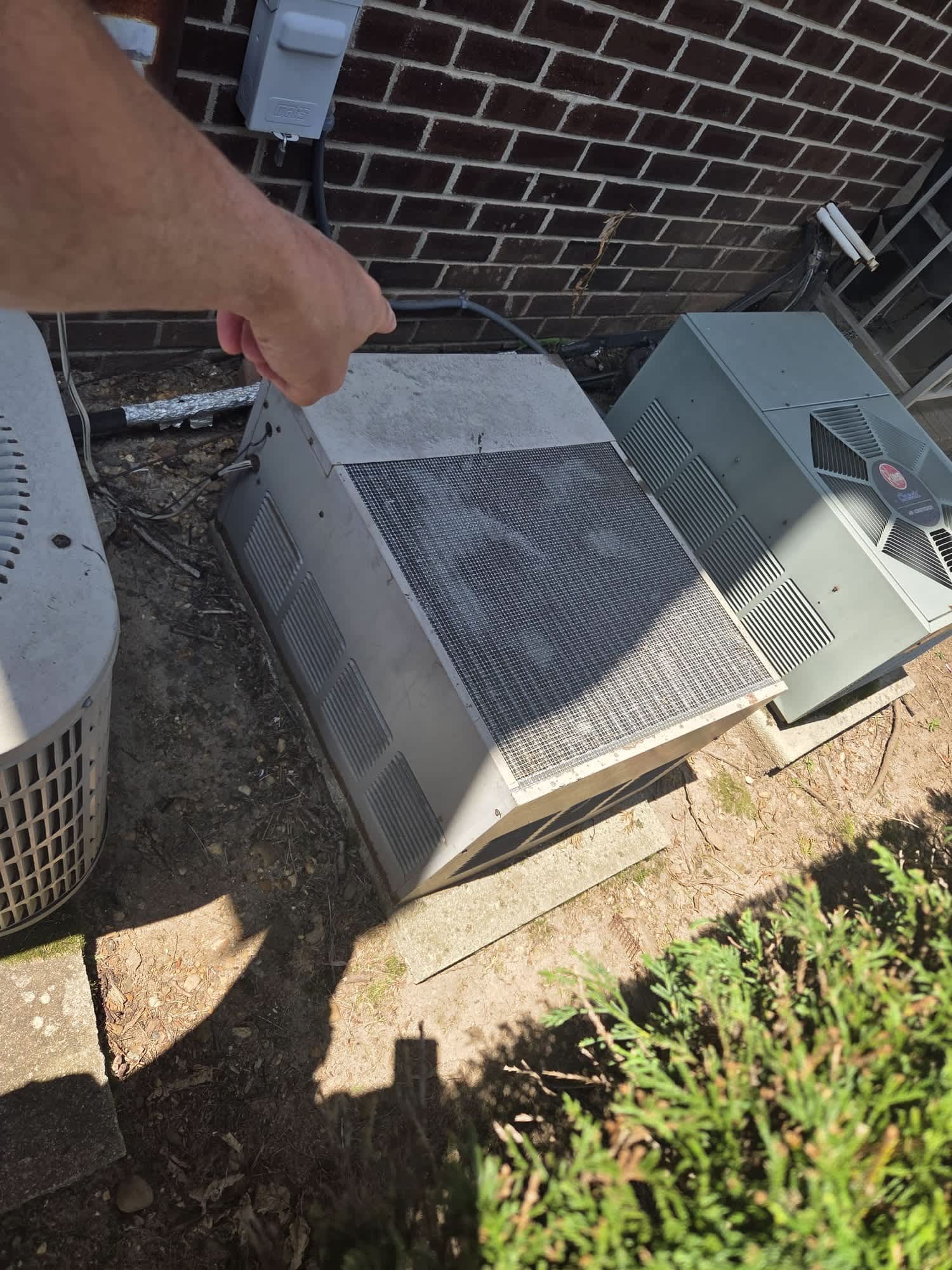 Experience top-notch HVAC services with Service Professionals, where quality and expertise meet your cooling needs.