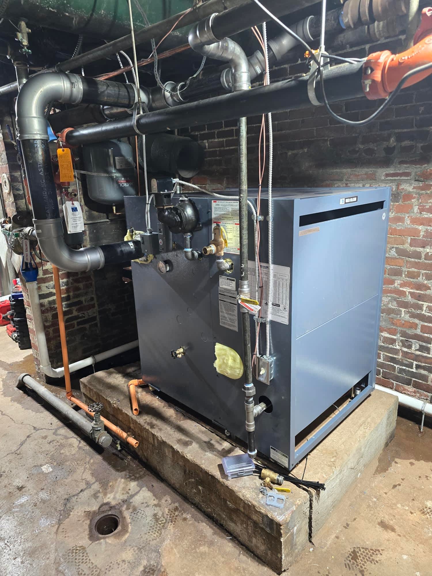 Lanz Plumbing, Heating & Cooling, Inc. showcases professionalism and quality with expertly installed heating systems.