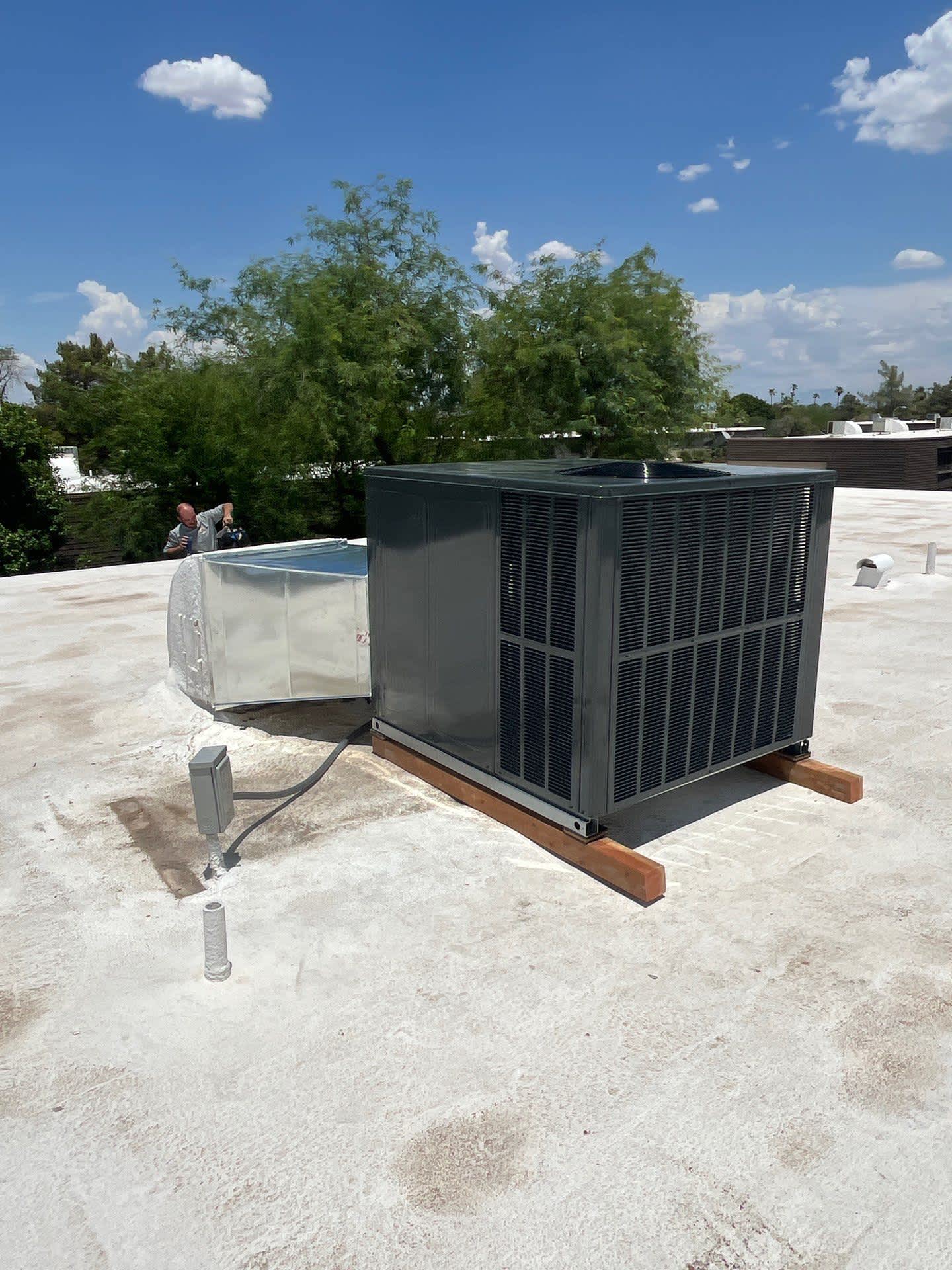 Experience top-tier HVAC solutions with Shamrock Heating & Cooling, where professionalism meets efficiency.