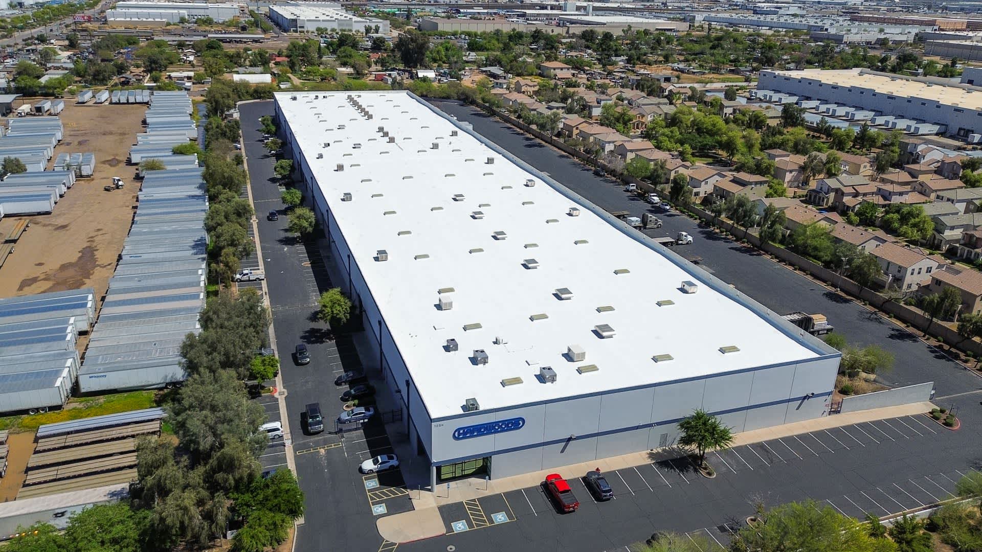 Experience roofing excellence with Five Guys Roofing—where quality and professionalism meet to protect your investments.