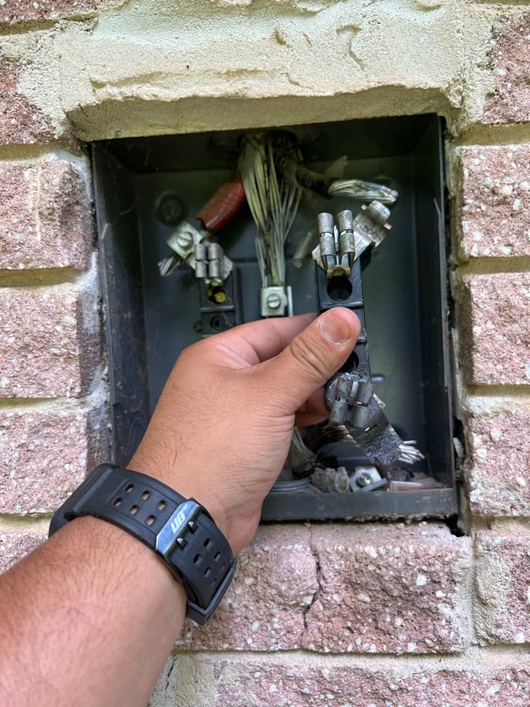 Aardvark Electric, Inc.: Your trusted partner for safe and reliable electrical solutions.