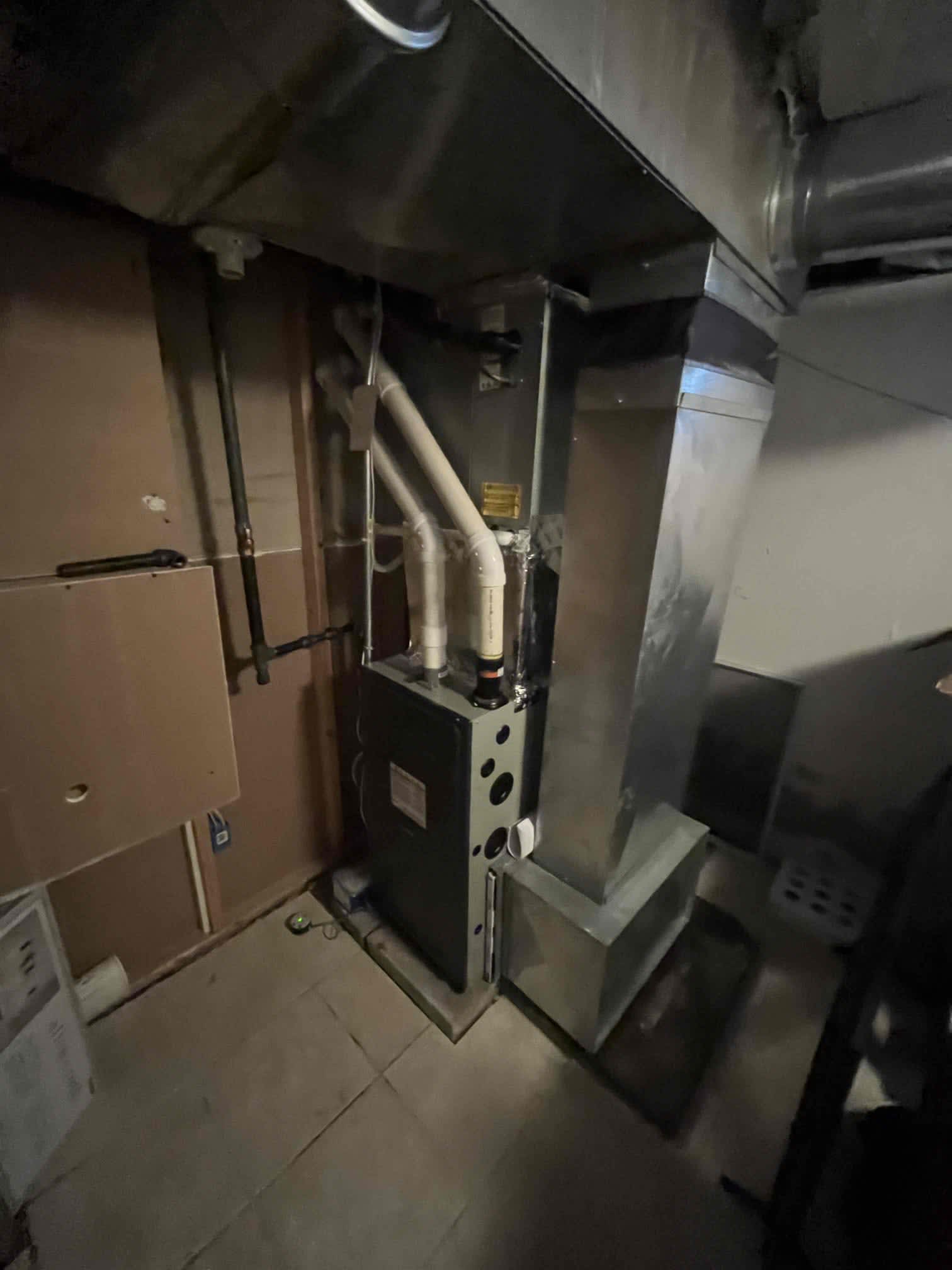 For a seamless and professional HVAC installation, trust Akian Plumbing, Heating, Cooling & Electric to deliver exceptional quality and reliability in your home.