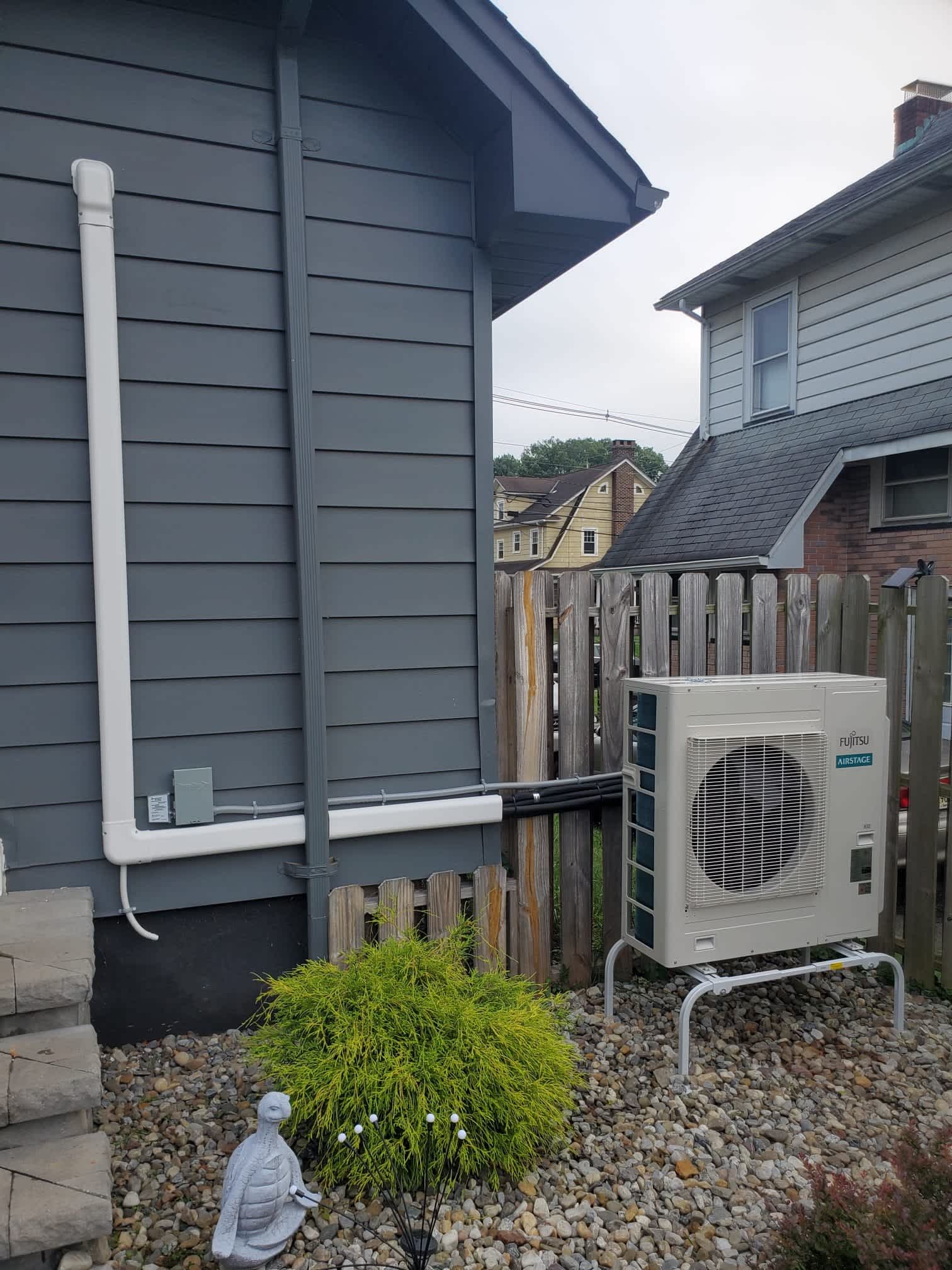 Experience seamless comfort with Service Professionals' expert ductless HVAC installations, perfectly blending into your home environment.