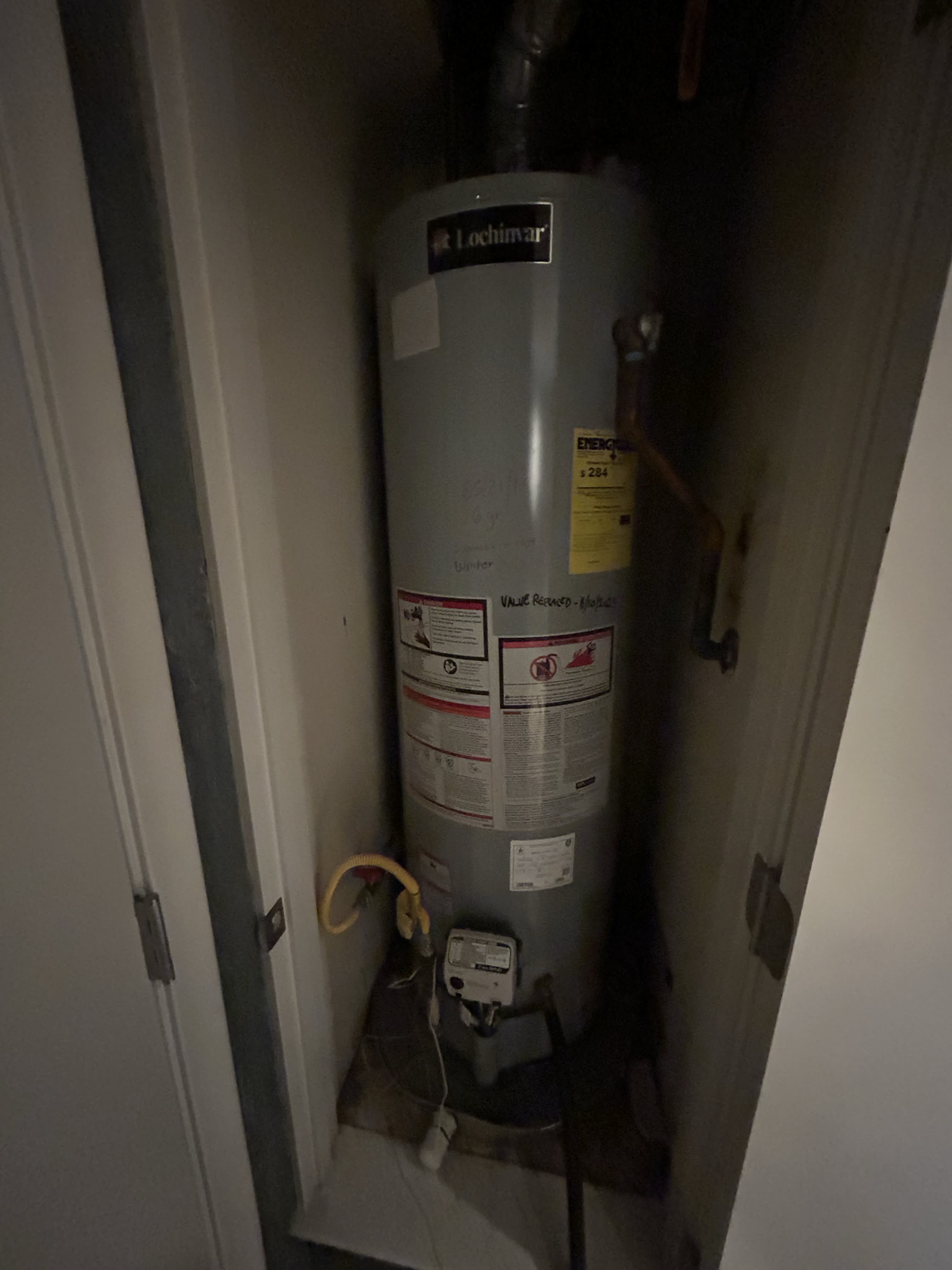 Ensure efficient and professional water heater installations with Metro Flow Plumbing - trusted Dallas Emergency Plumbers.