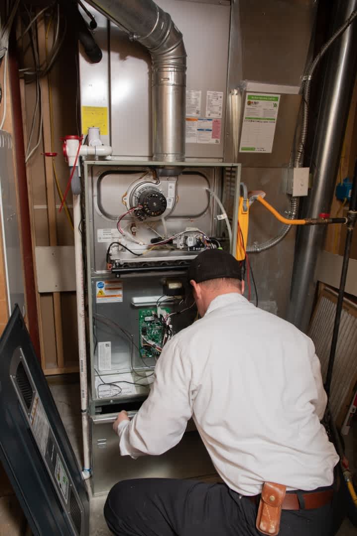 Experience top-notch heating repairs with Fix-it 24/7 Plumbing, Heating, Air & Electric.