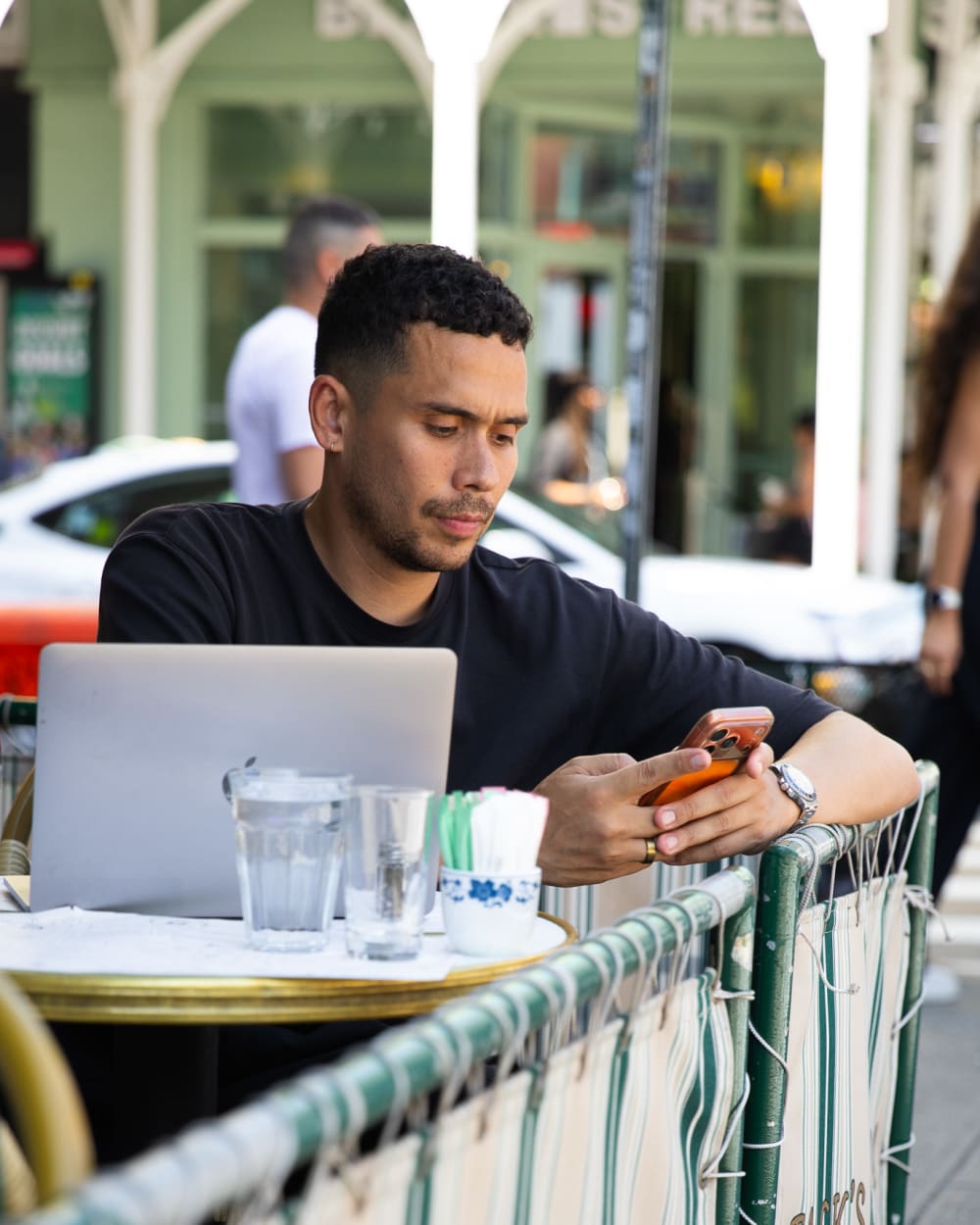 Toma community and networking photography at a cafe in New York