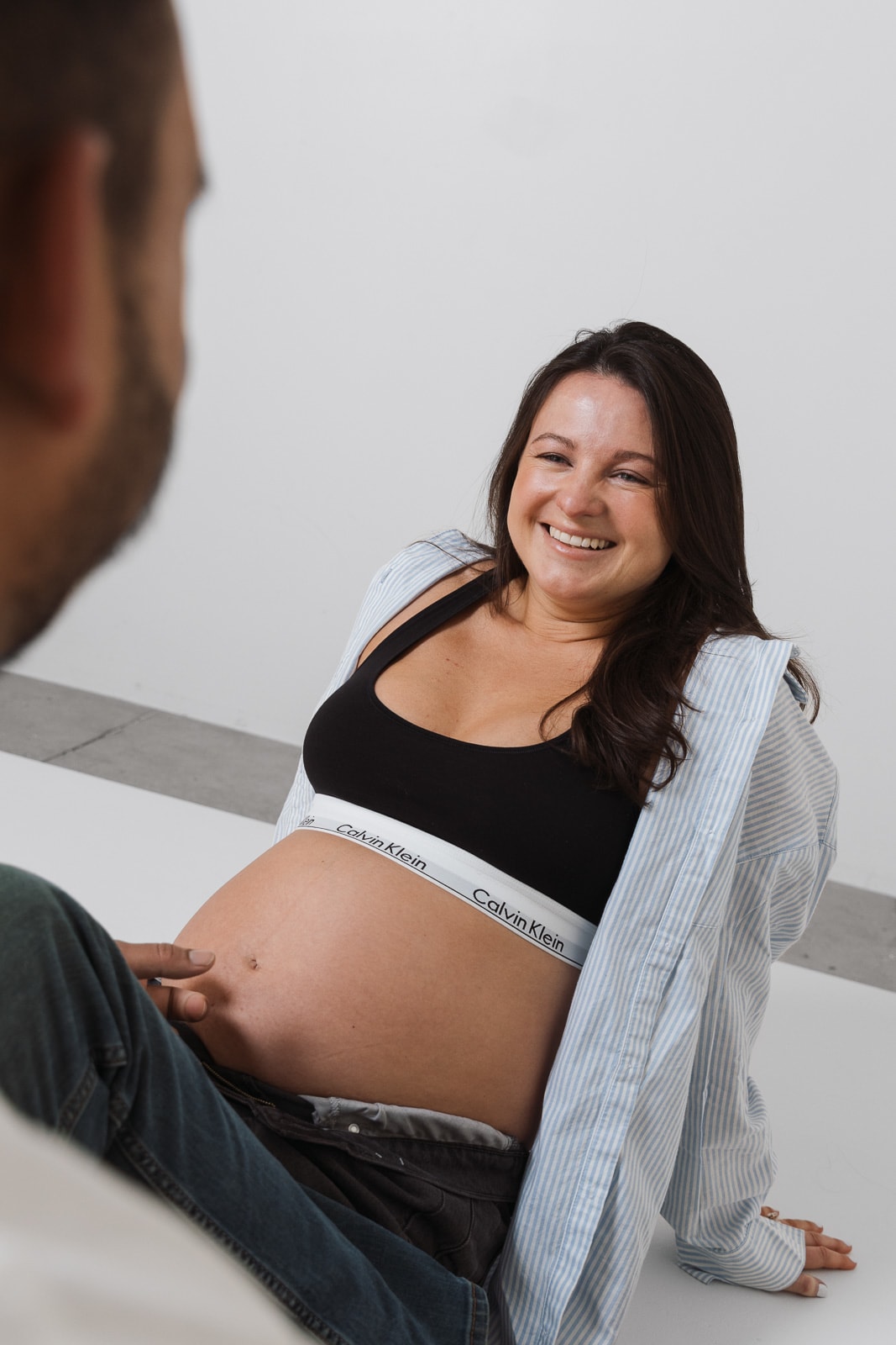 Maternity portrait photographed by Dylan van Druten in New York City