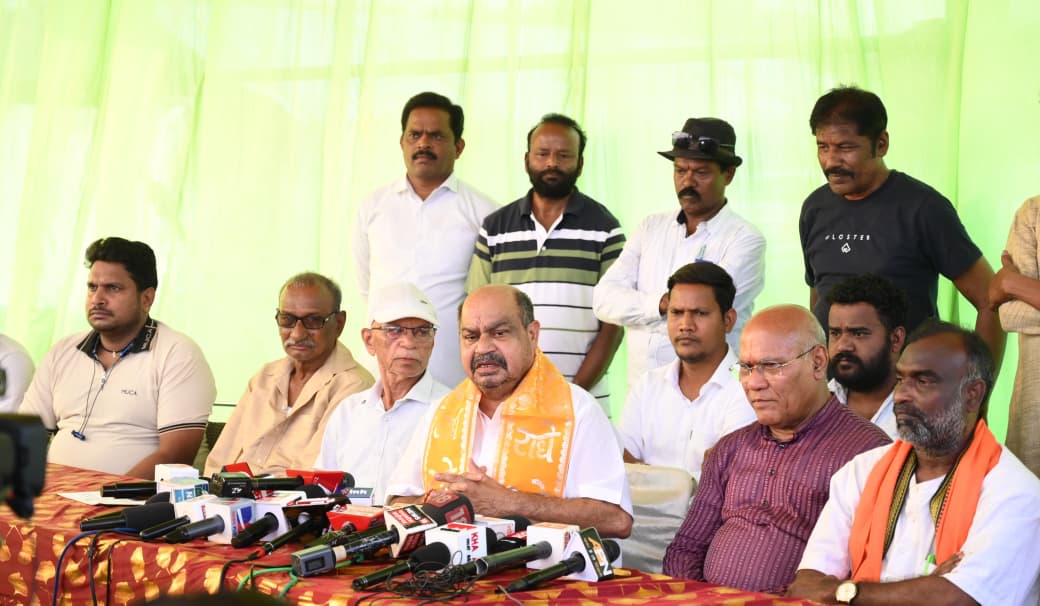 101 फीट के रावण दहन की भव्य तैयारी, विधायक पुरन्दर मिश्रा ने दी दशहरा उत्सव की व्यवस्थाओं की जानकारी
