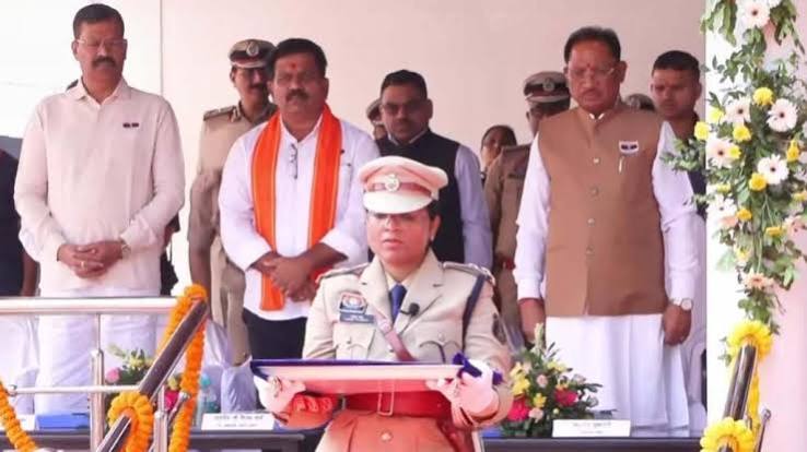 पुलिस स्मृति दिवस पर शहीद जवानों को मुख्यमंत्री विष्णुदेव साय और उप मुख्यमंत्री विजय शर्मा ने दी श्रद्धांजलि