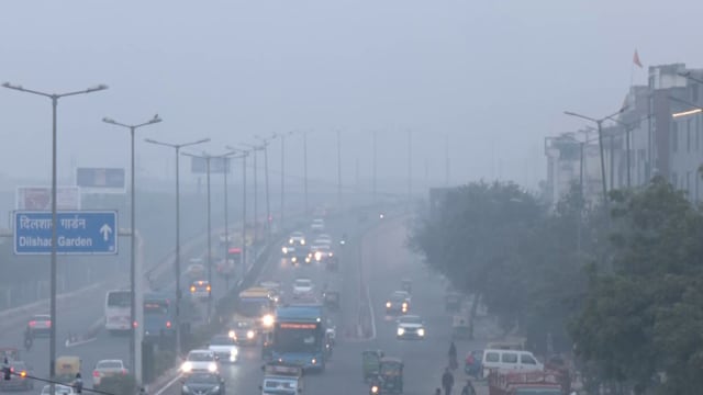 Delhi AQI Today: दिल्ली की हवा फिर खराब, AQI 222 पर पहुंचा; नोएडा-गाजियाबाद में भी प्रदूषण की चिंता
