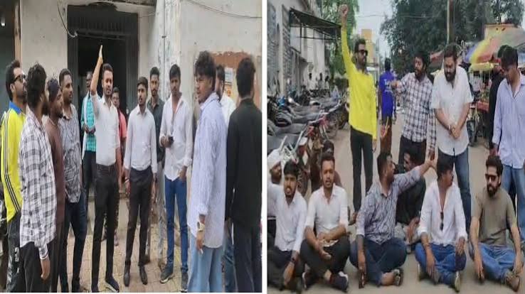 धमतरी में धर्मांतरण के आरोप को लेकर हंगामा, हिंदू जागरण मंच का SDM कार्यालय के सामने प्रदर्शन; कार्रवाई नहीं होने पर उग्र आंदोलन की चेतावनी