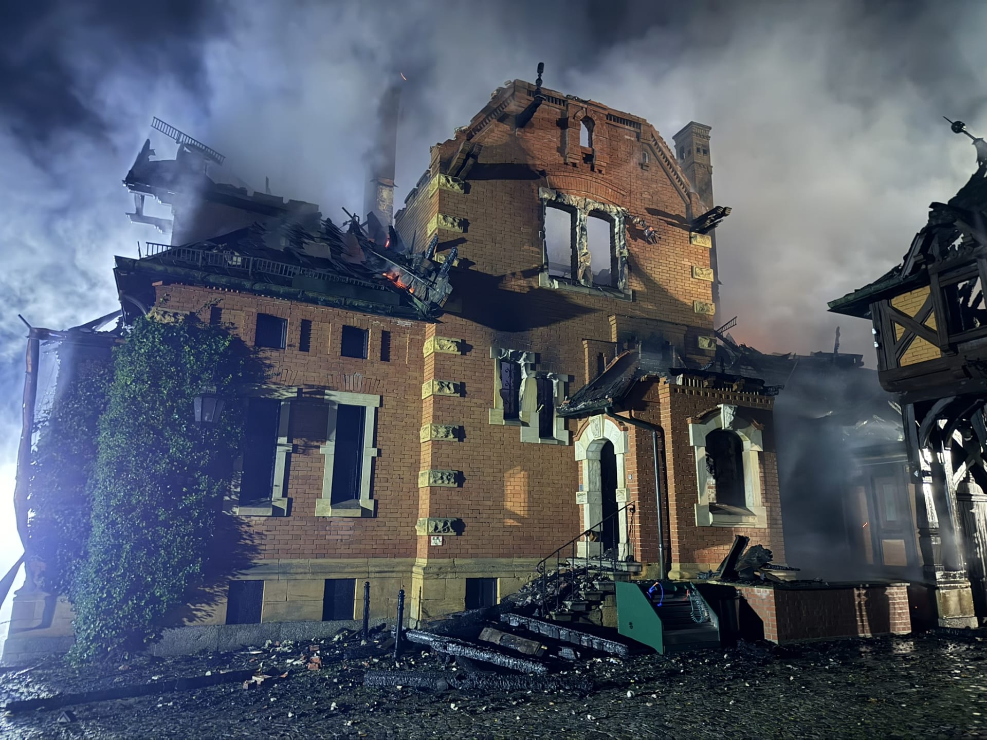 grossbrand_am_06102025_16b_khgnq4