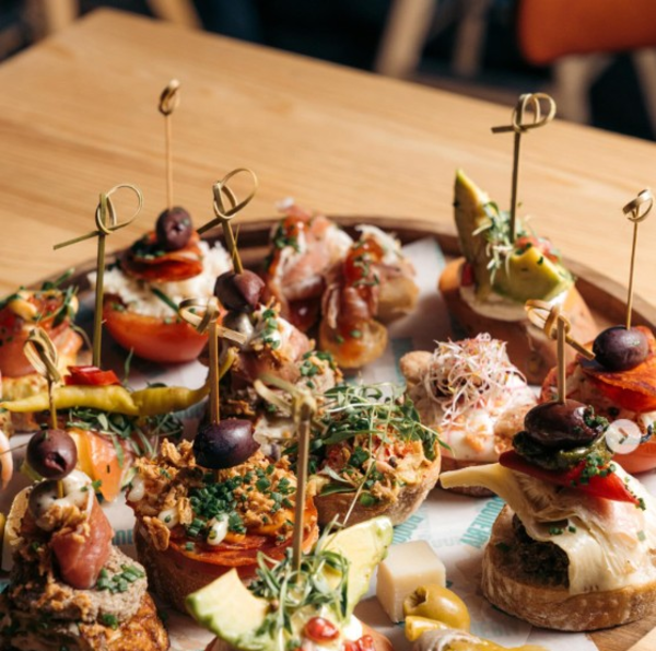 Mat till företagsevent & möten i Stockholm – smidiga lösningar för företag