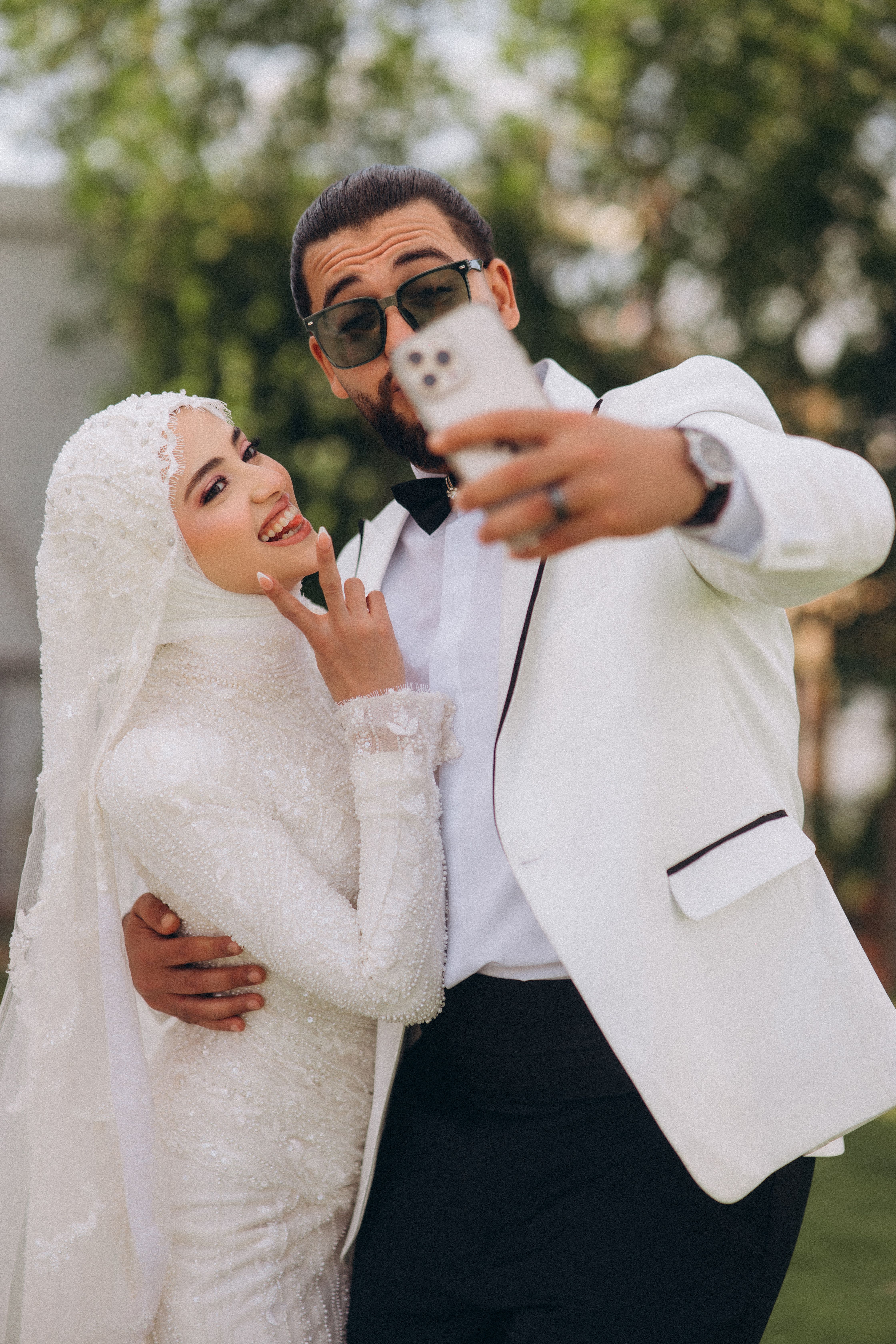 Muslim man and woman respectfully speaking in a modest setting while exploring marriage according to Islamic values and halal boundaries.