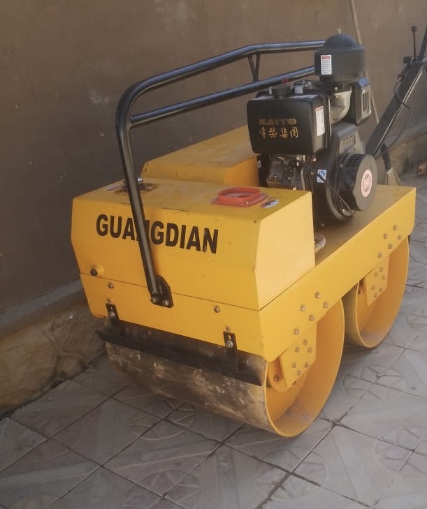 MINI-COMPACTEUR Logo